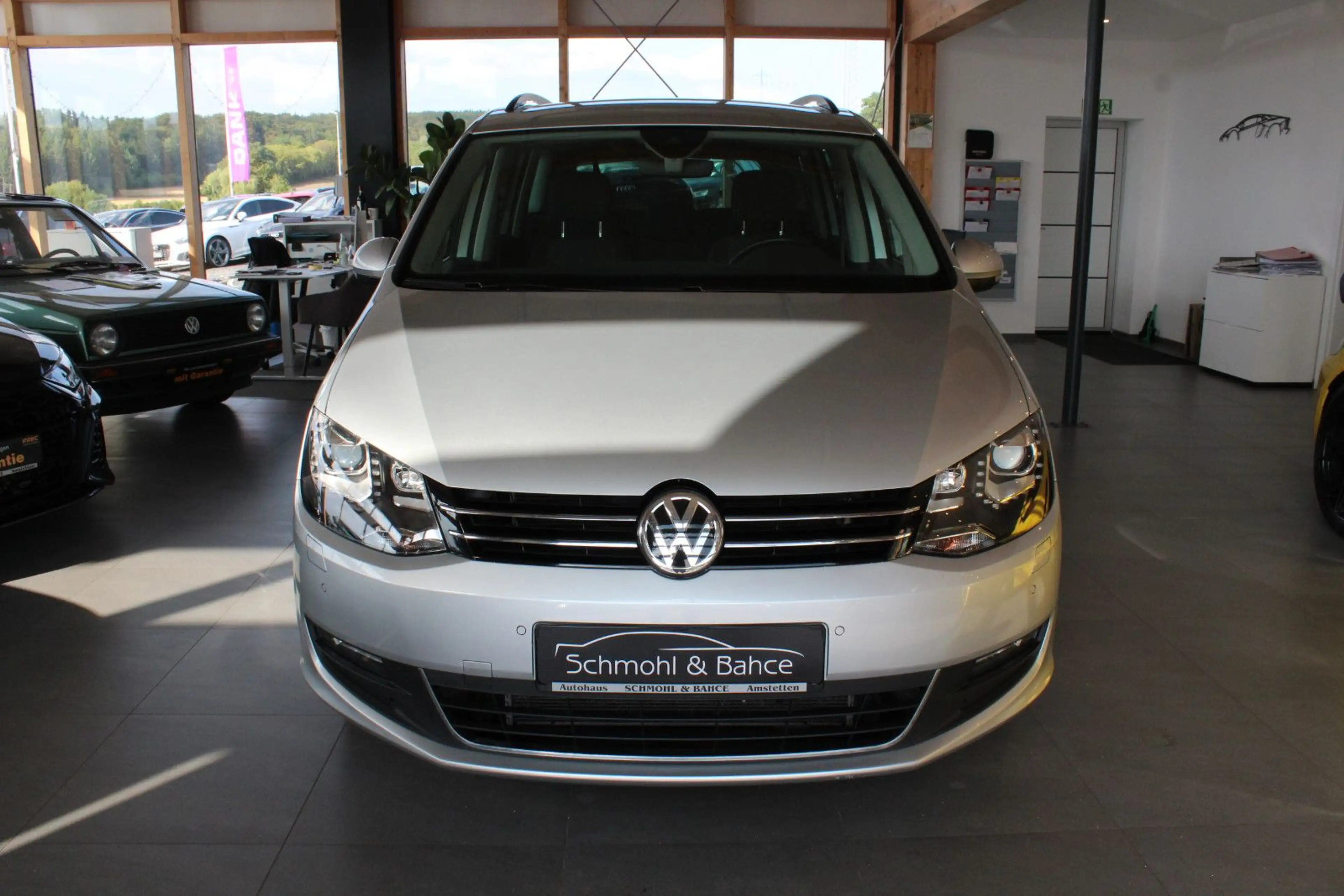 Volkswagen Sharan 2.0 TDI DSG Comfortline BMT 4Motion — photo 2