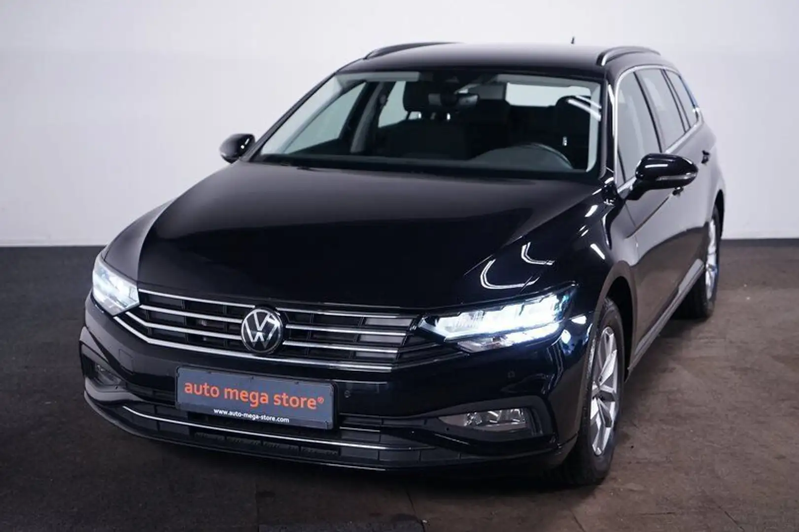 Volkswagen Passat Variant 2.0 TDI BMT Business DSG+Kamera Noir - 1