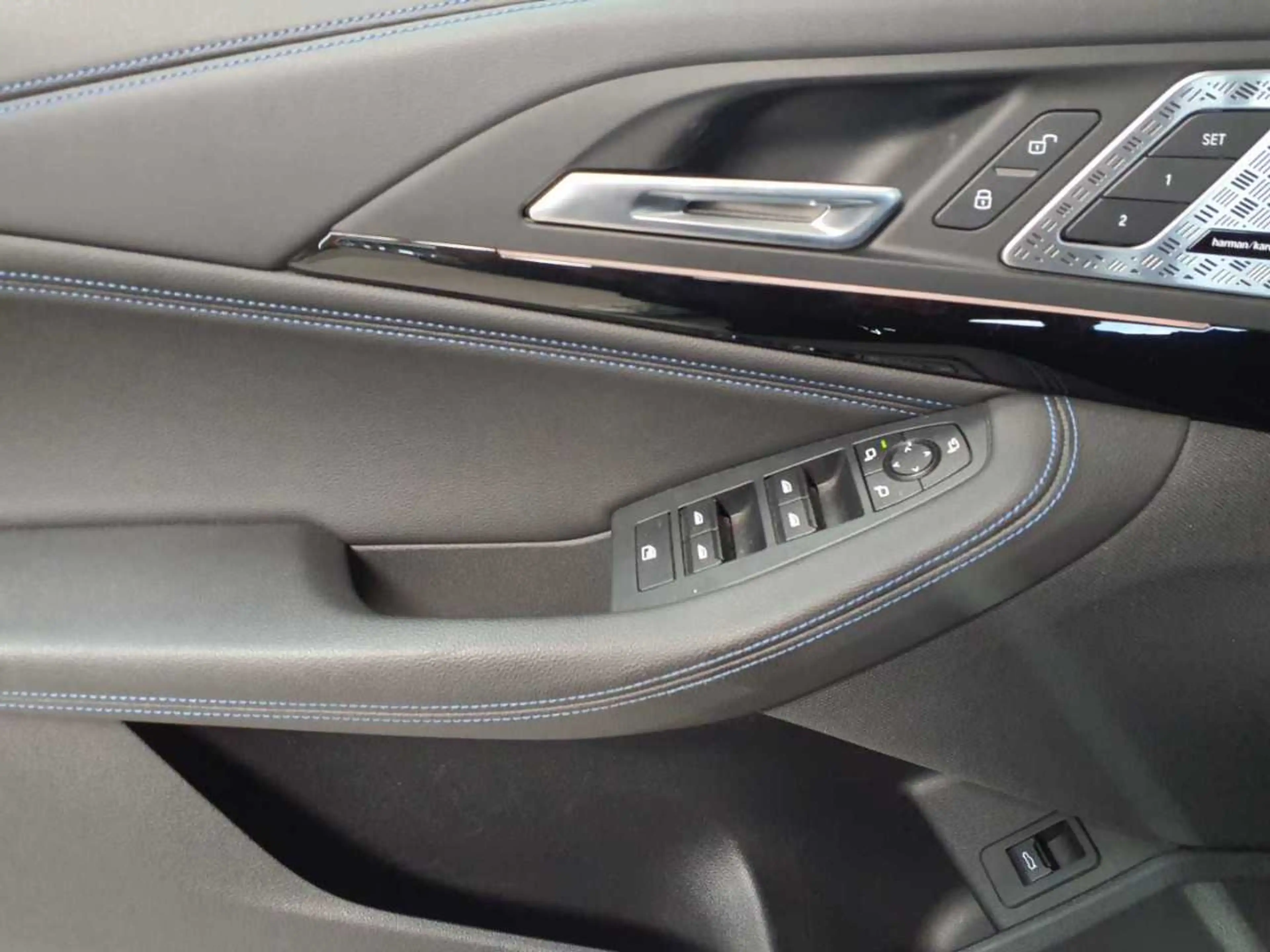 BMW 223 223d xDrive Active Tourer HuD AHK Pano Navi — photo 4