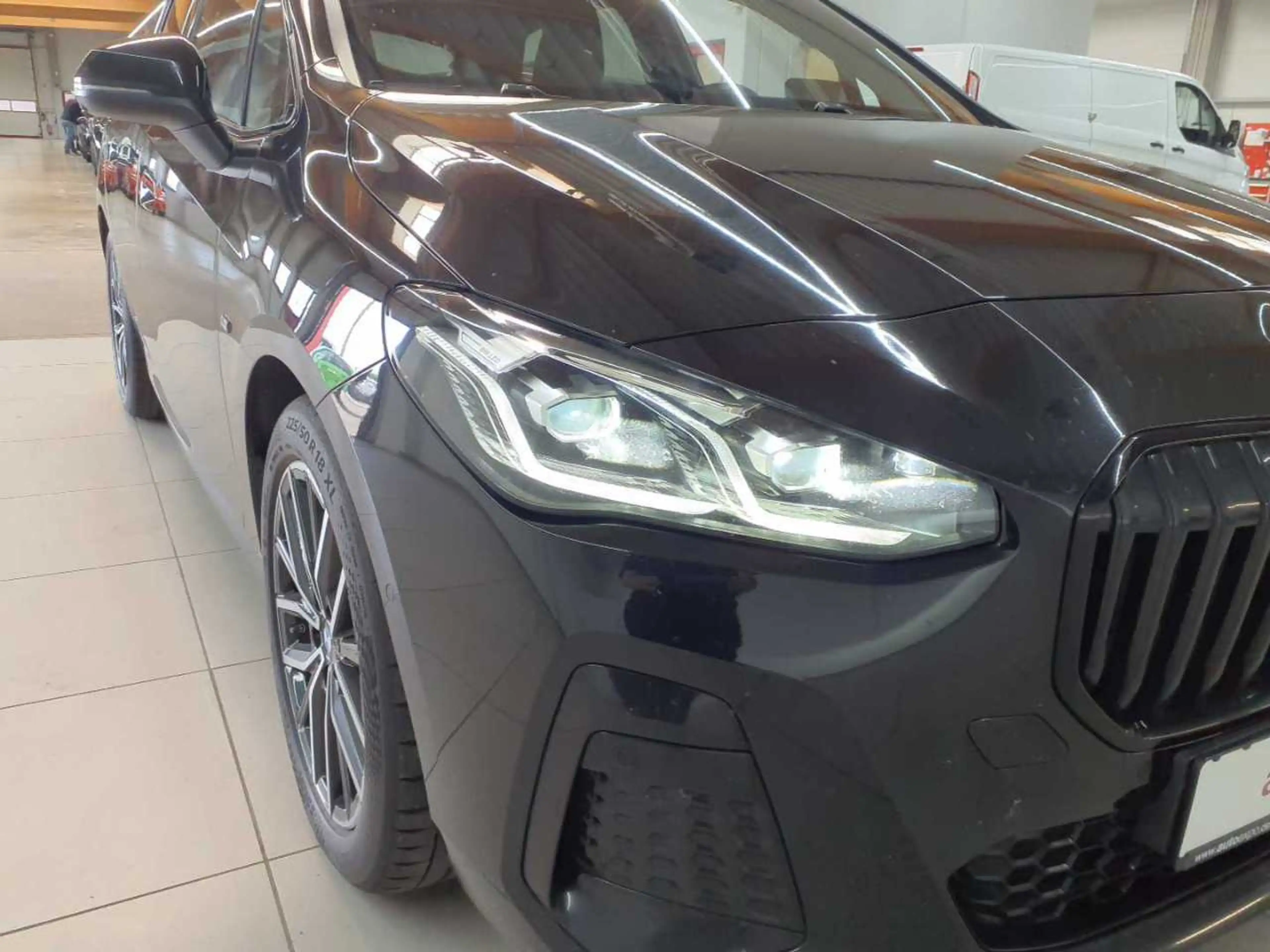 BMW 223 223d xDrive Active Tourer HuD AHK Pano Navi — photo 15