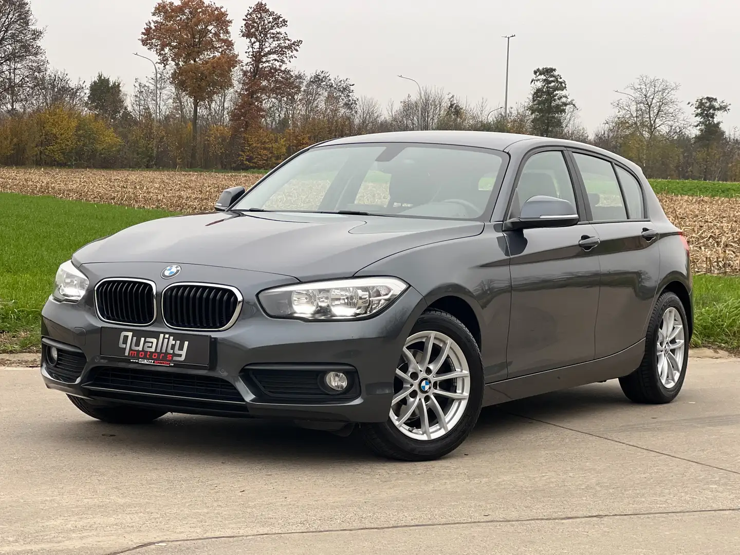 BMW 116 116d Aut. Urban Line Gris - 1