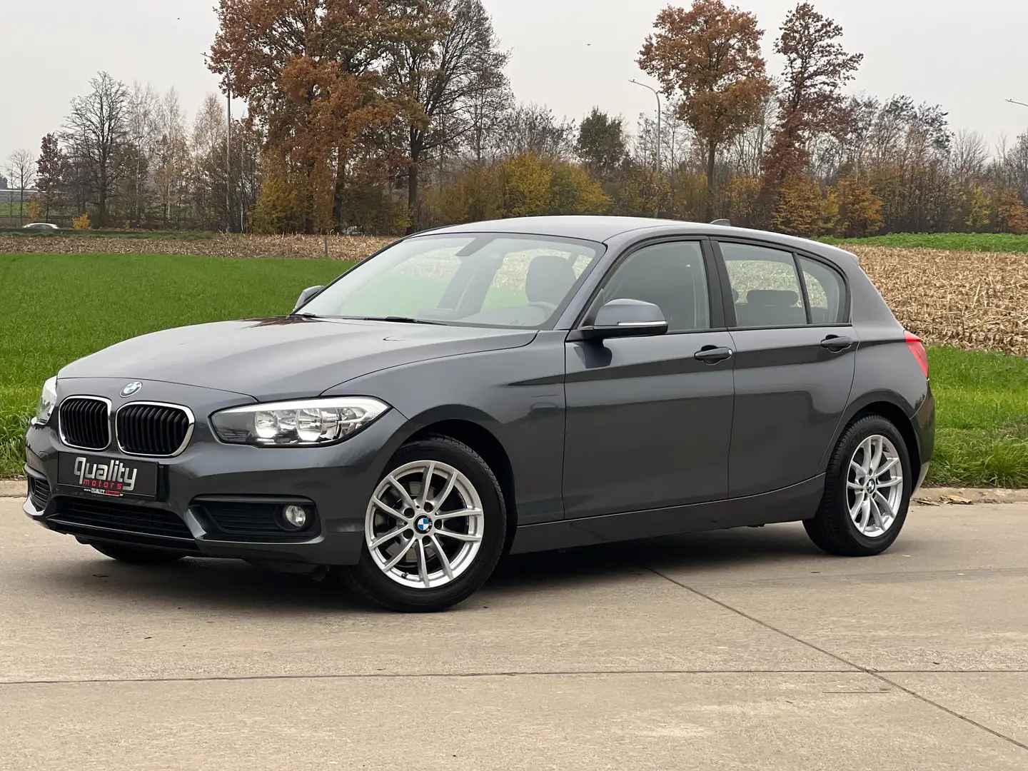 BMW 116 116d Aut. Urban Line Gris - 2