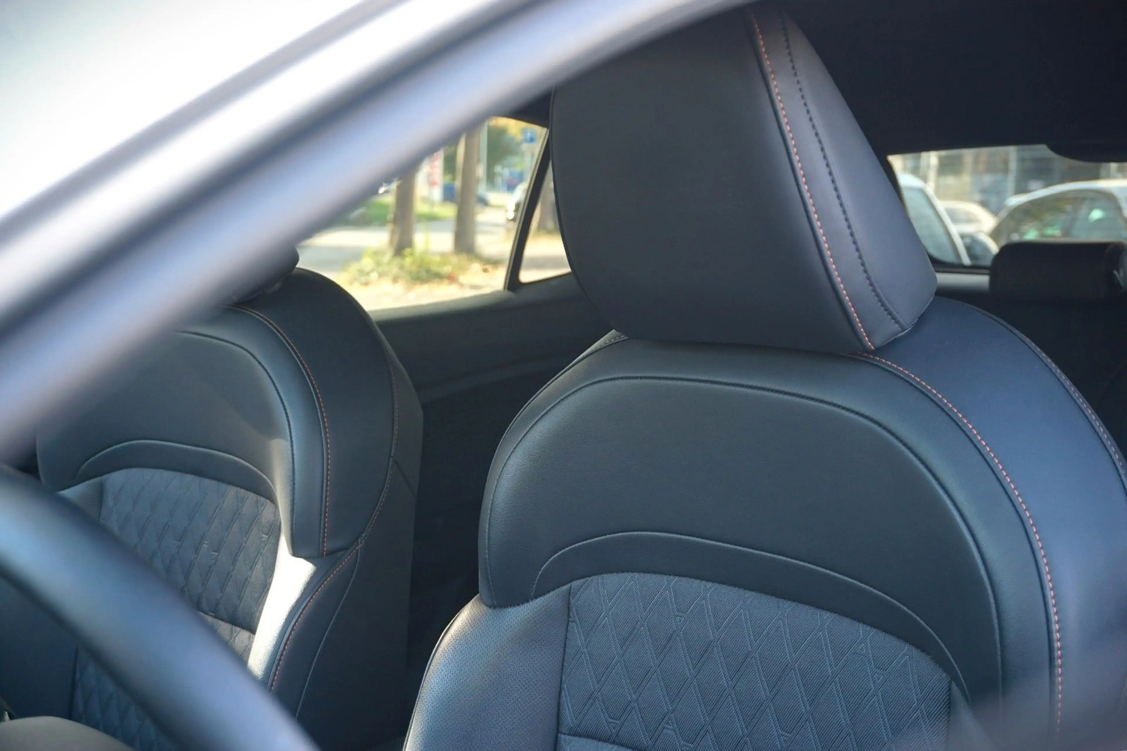 MG MG3 1.5 Hybrid+ 143 kW Luxury / 360° / LED / — photo 9
