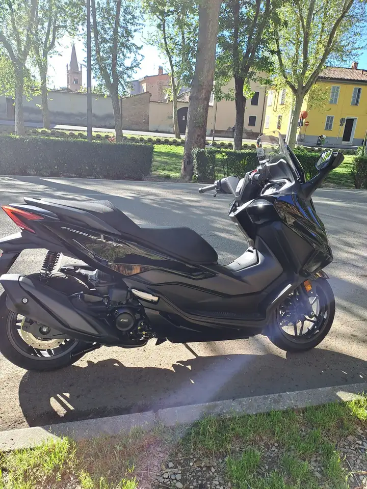 Honda Forza 350