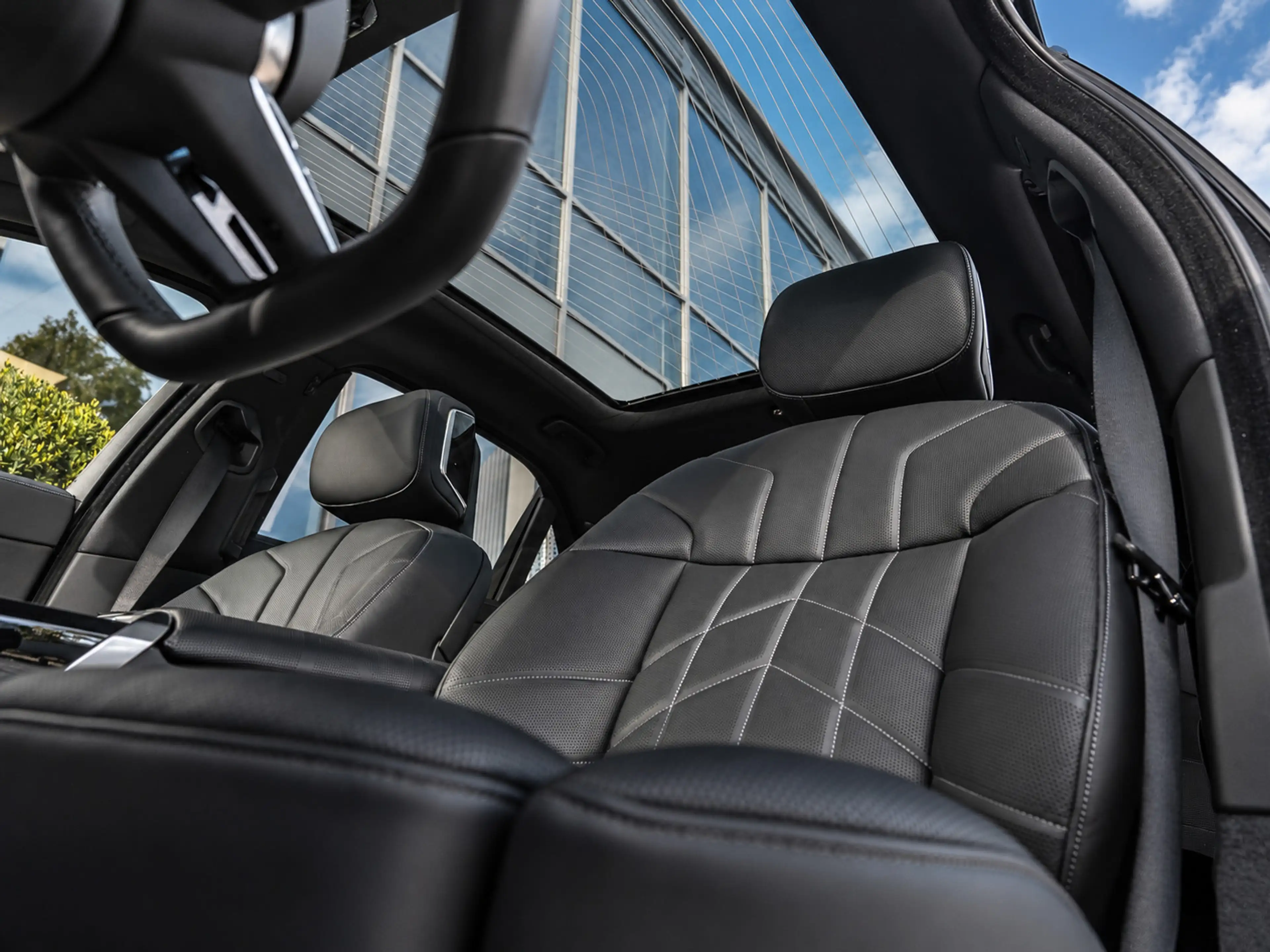 BMW 750 7-serie 750e XDrive|PANO|SKYLOUNGE|B&W|EL.DEUR|INC — photo 12