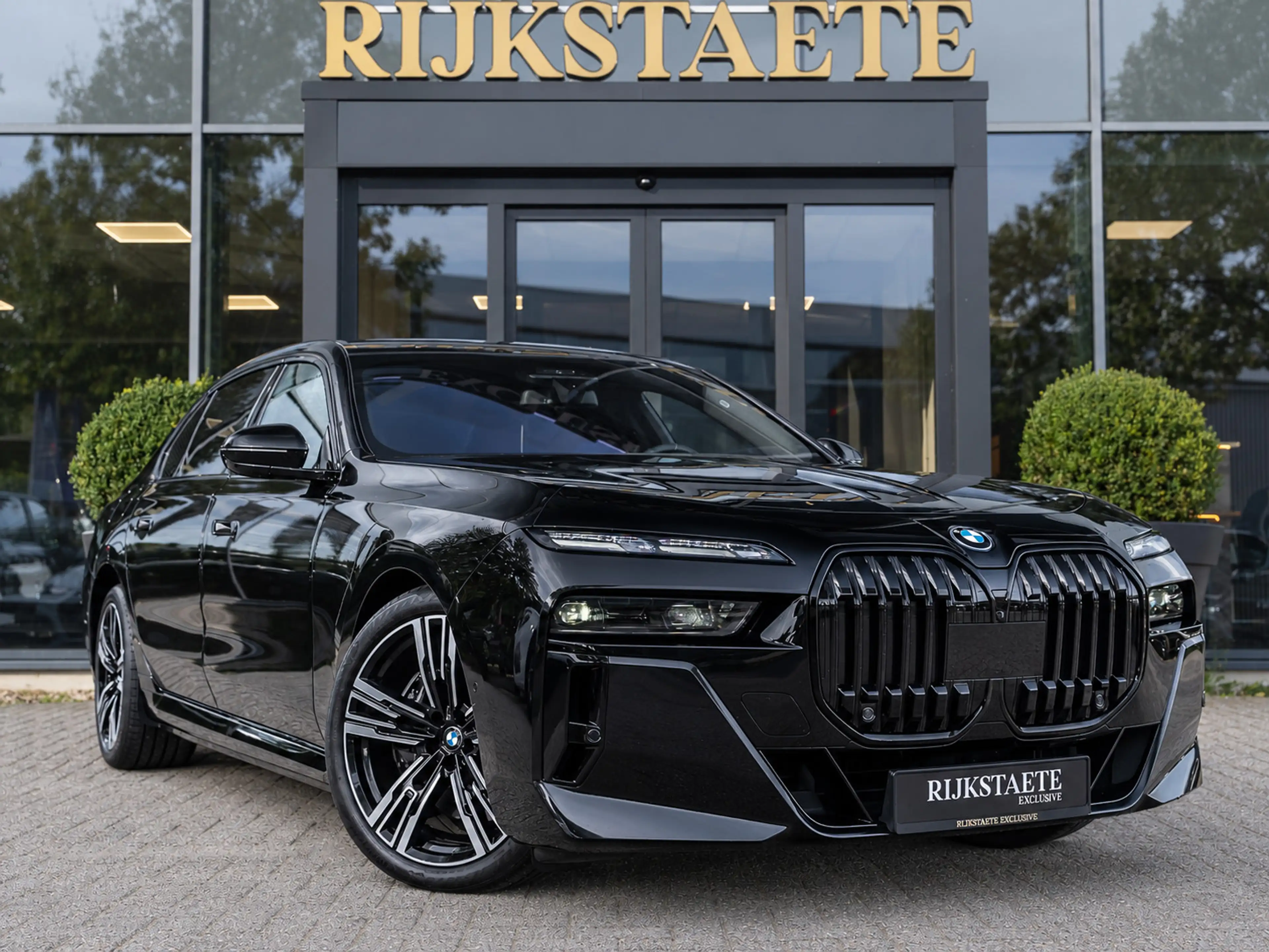 BMW 750 7-serie 750e XDrive|PANO|SKYLOUNGE|B&W|EL.DEUR|INC — photo 5