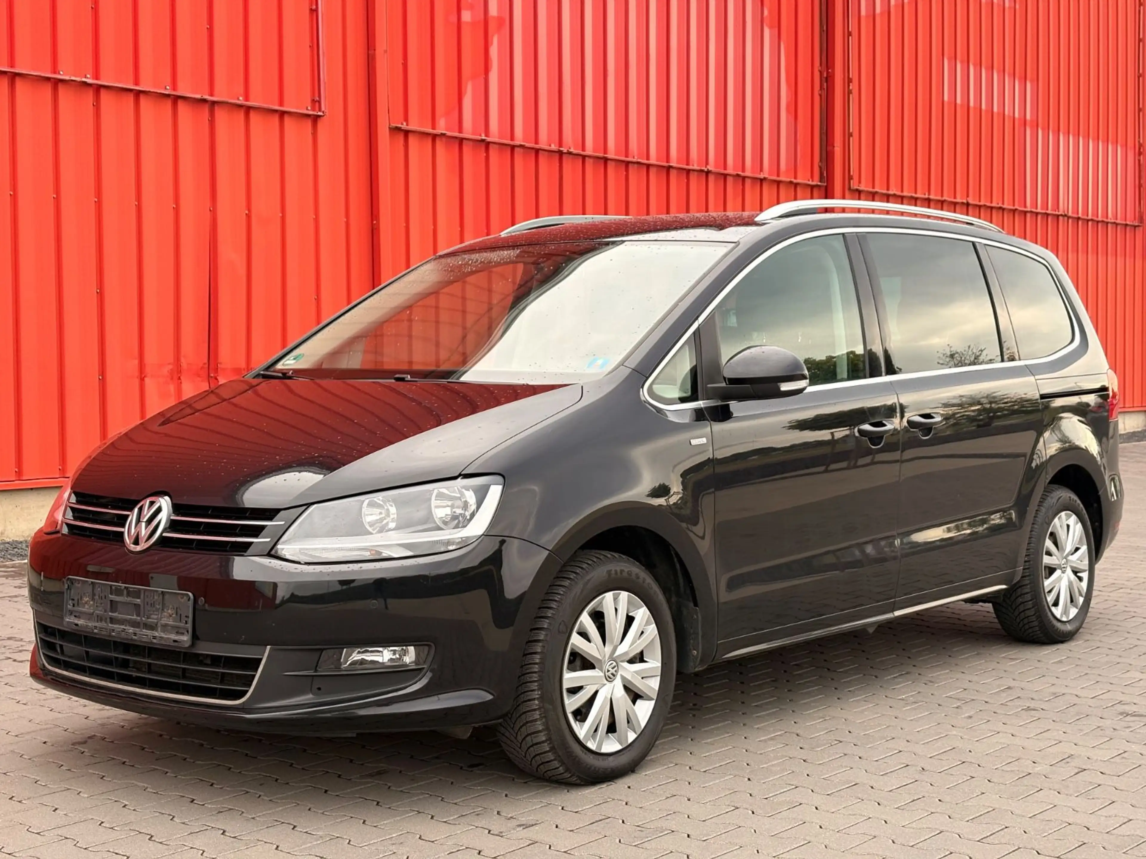 Volkswagen Sharan Match 2.0 TDI 7Sitzer TÜV-NEU Navi 1Hand Pano