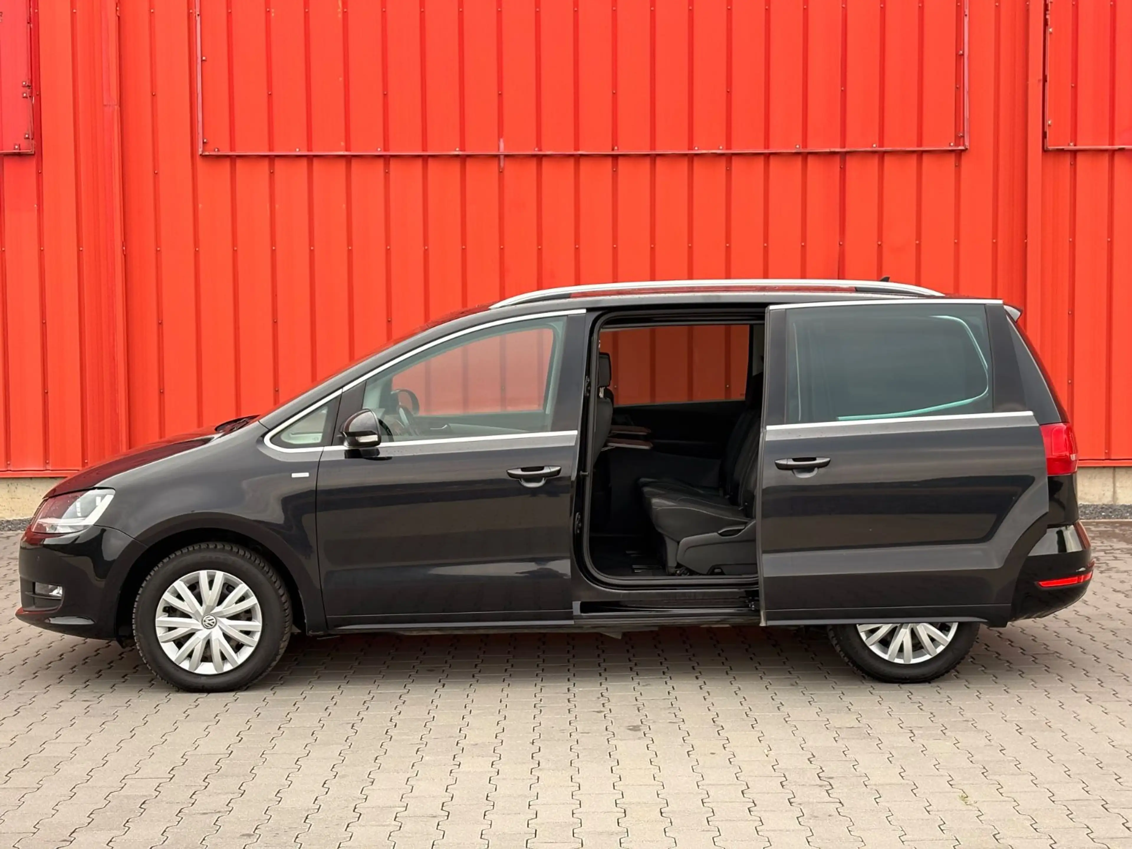 Volkswagen Sharan Match 2.0 TDI 7Sitzer TÜV-NEU Navi 1Hand Pano — photo 3
