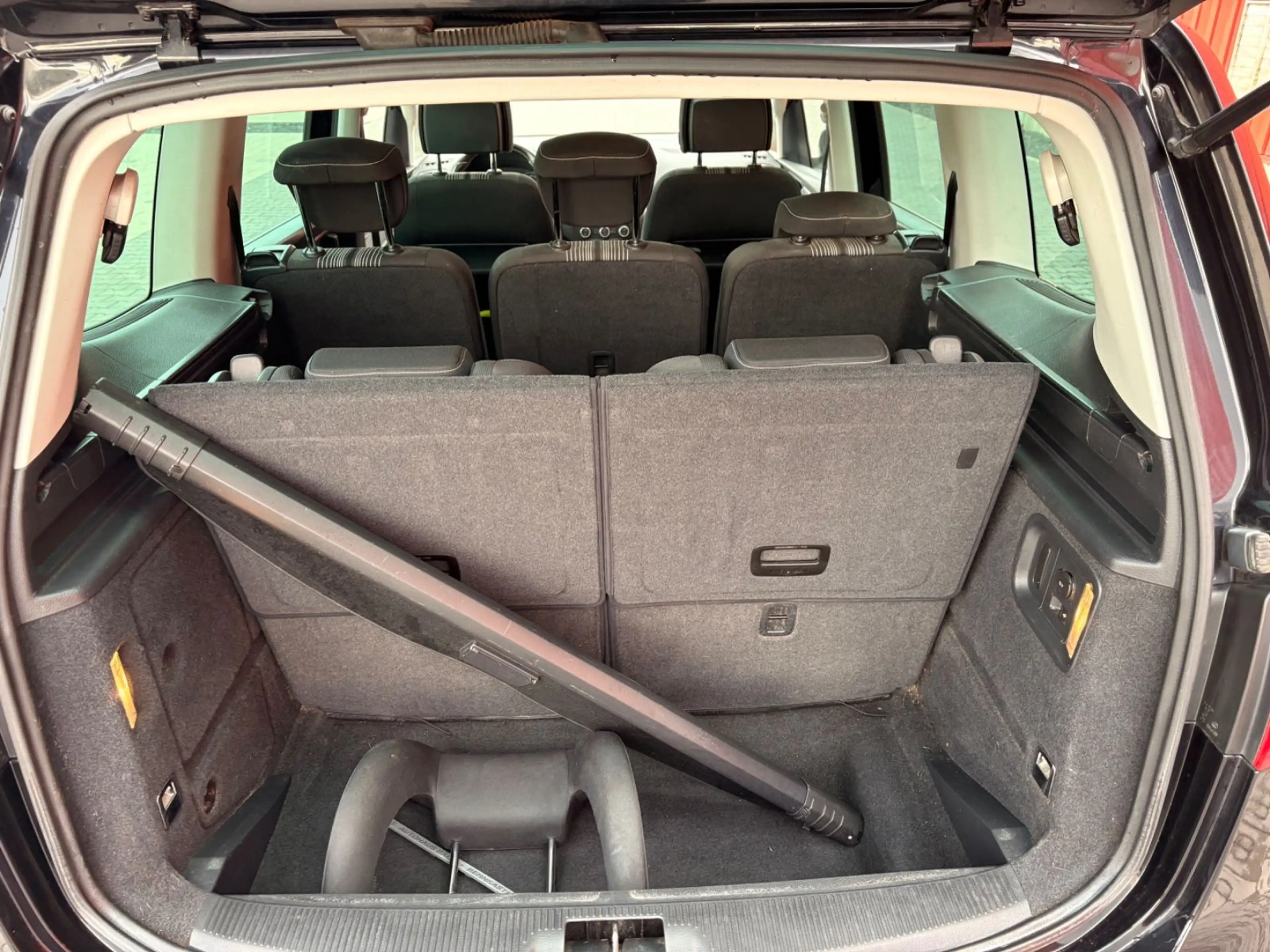 Volkswagen Sharan Match 2.0 TDI 7Sitzer TÜV-NEU Navi 1Hand Pano — photo 6
