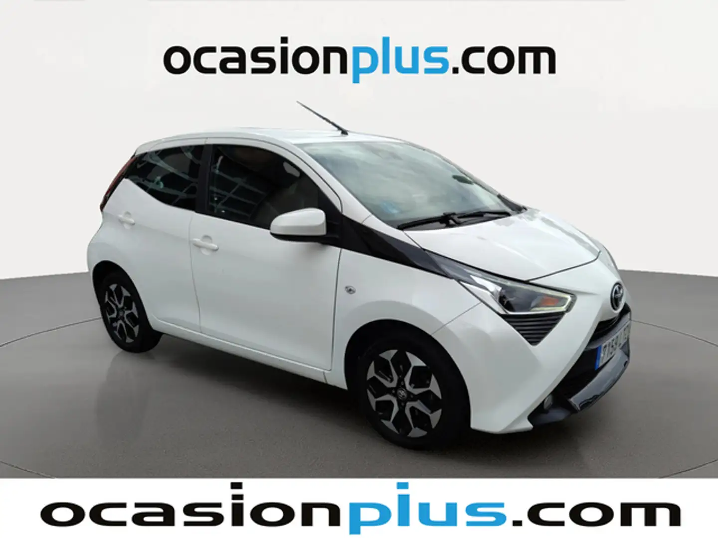 Toyota Aygo 70 x-play Blanc - 2