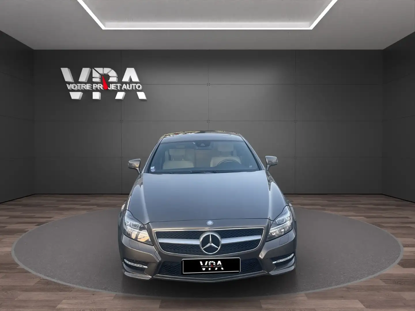 Mercedes-Benz CLS V8 4MATIC Maro - 2