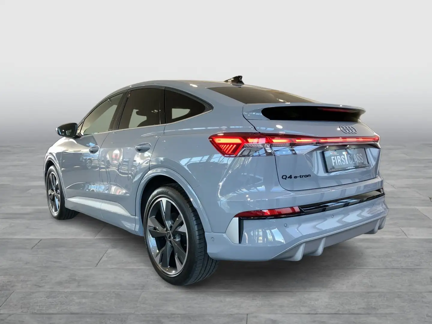 Audi Q4 e-tron performance Grau - 2