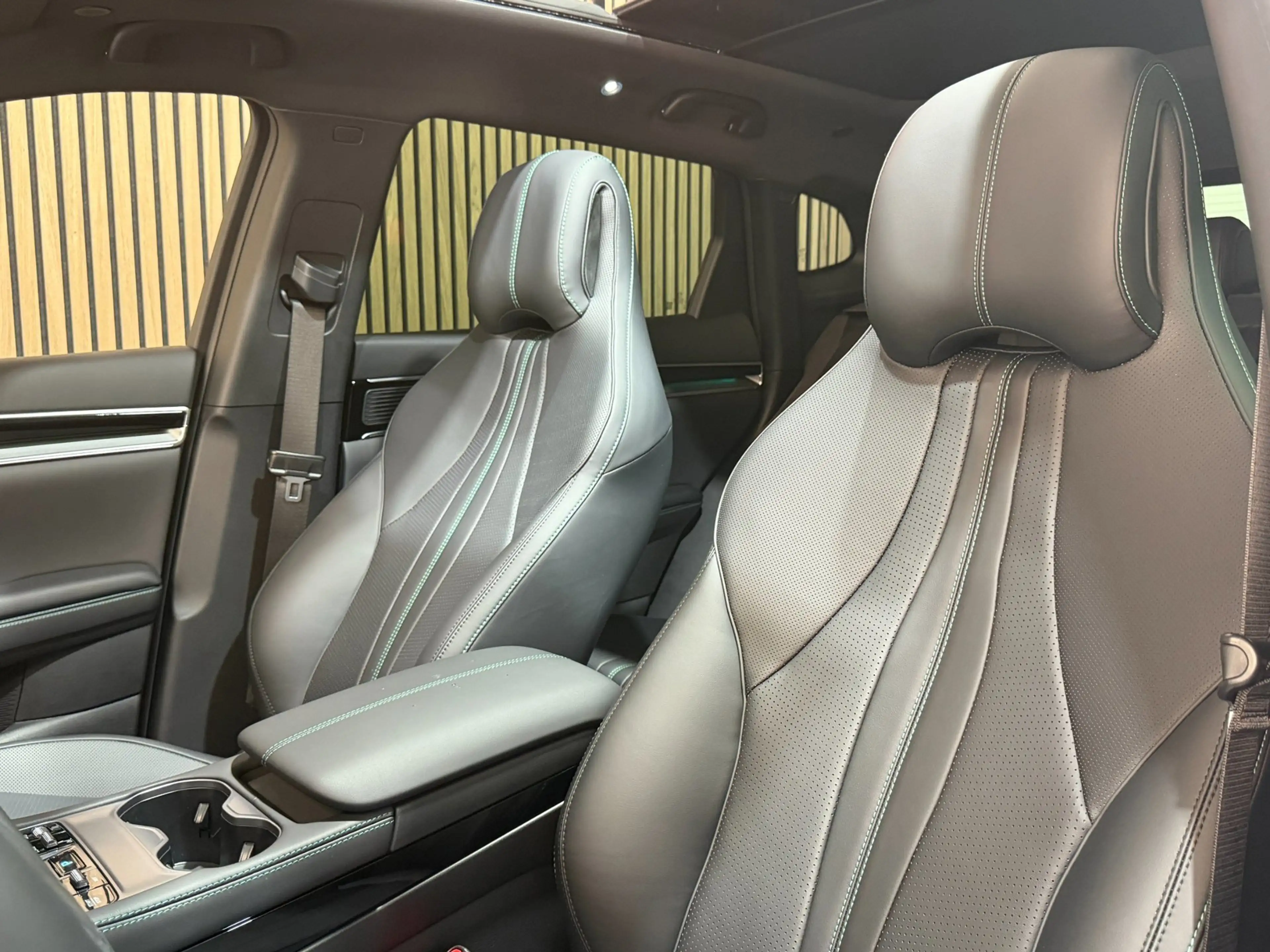 BYD Seal U Comfort PHEV / Long Range 125KM Elektrisch / 26,6 — photo 15