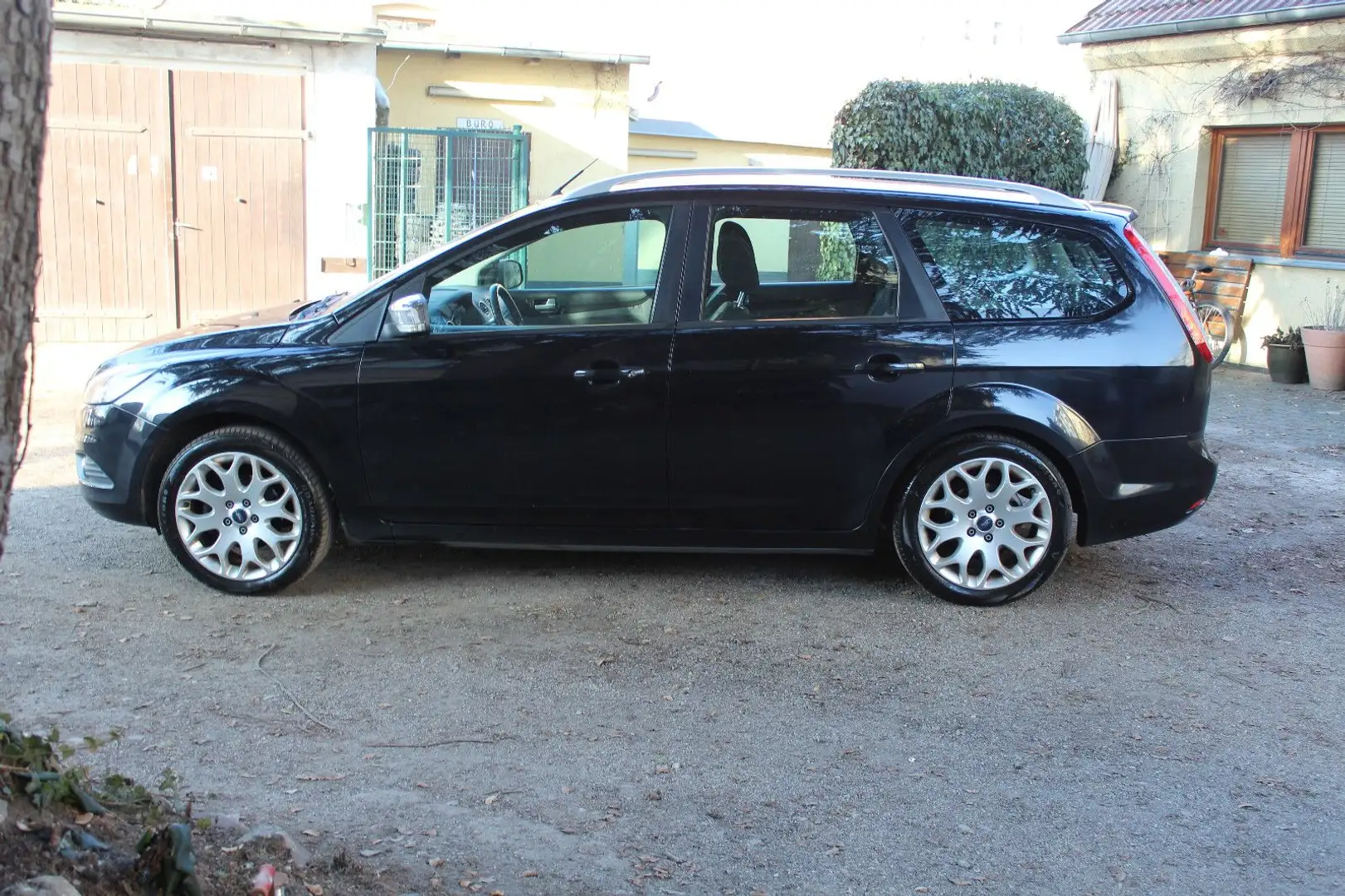 Ford Focus Turnier Sport*TÜV 11/2026* Schwarz - 2