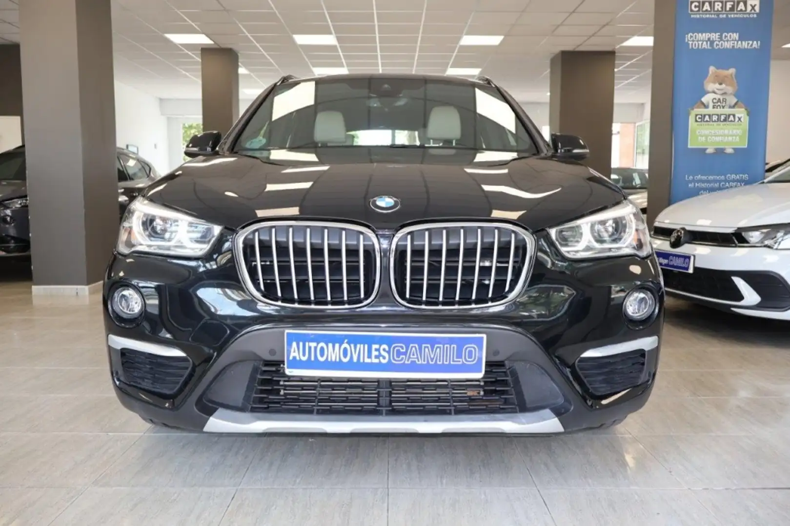 BMW X1 xDrive 18dA Noir - 2