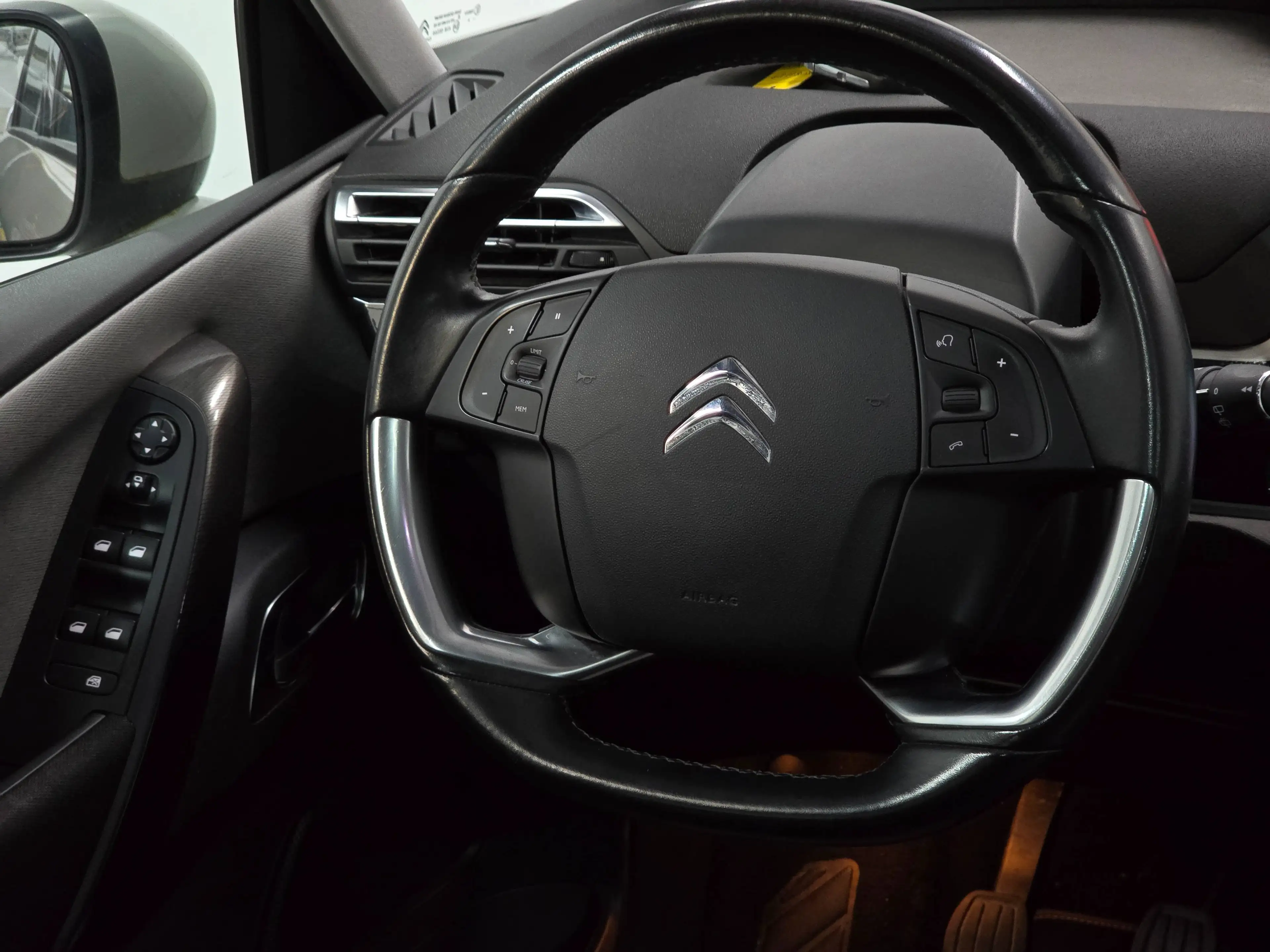 Citroen Grand C4 Picasso 2.0BlueHDI | 7places | Toit panoramique | Keyless | GARANTIE 12M — photo 15