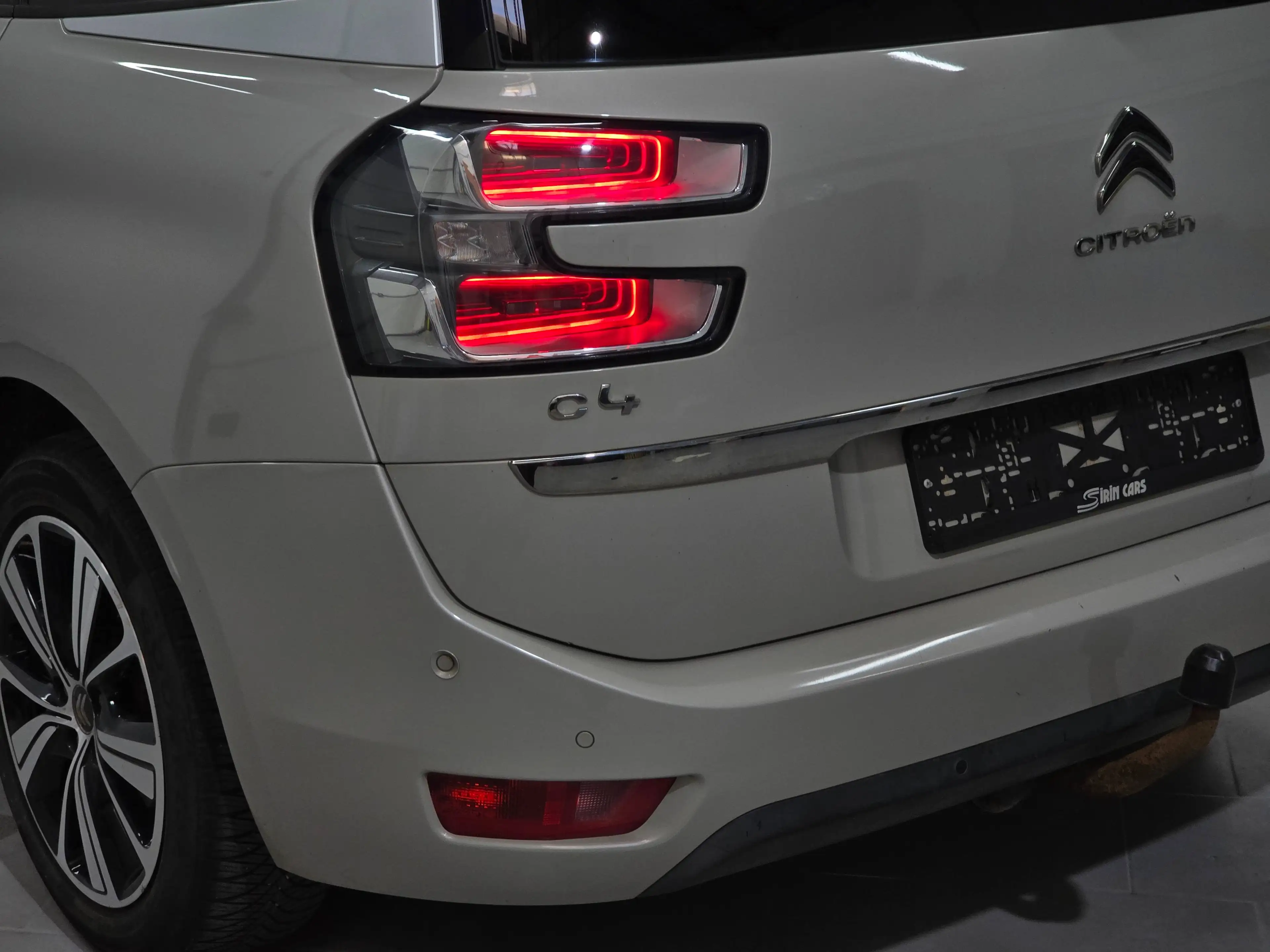 Citroen Grand C4 Picasso 2.0BlueHDI | 7places | Toit panoramique | Keyless | GARANTIE 12M — photo 8