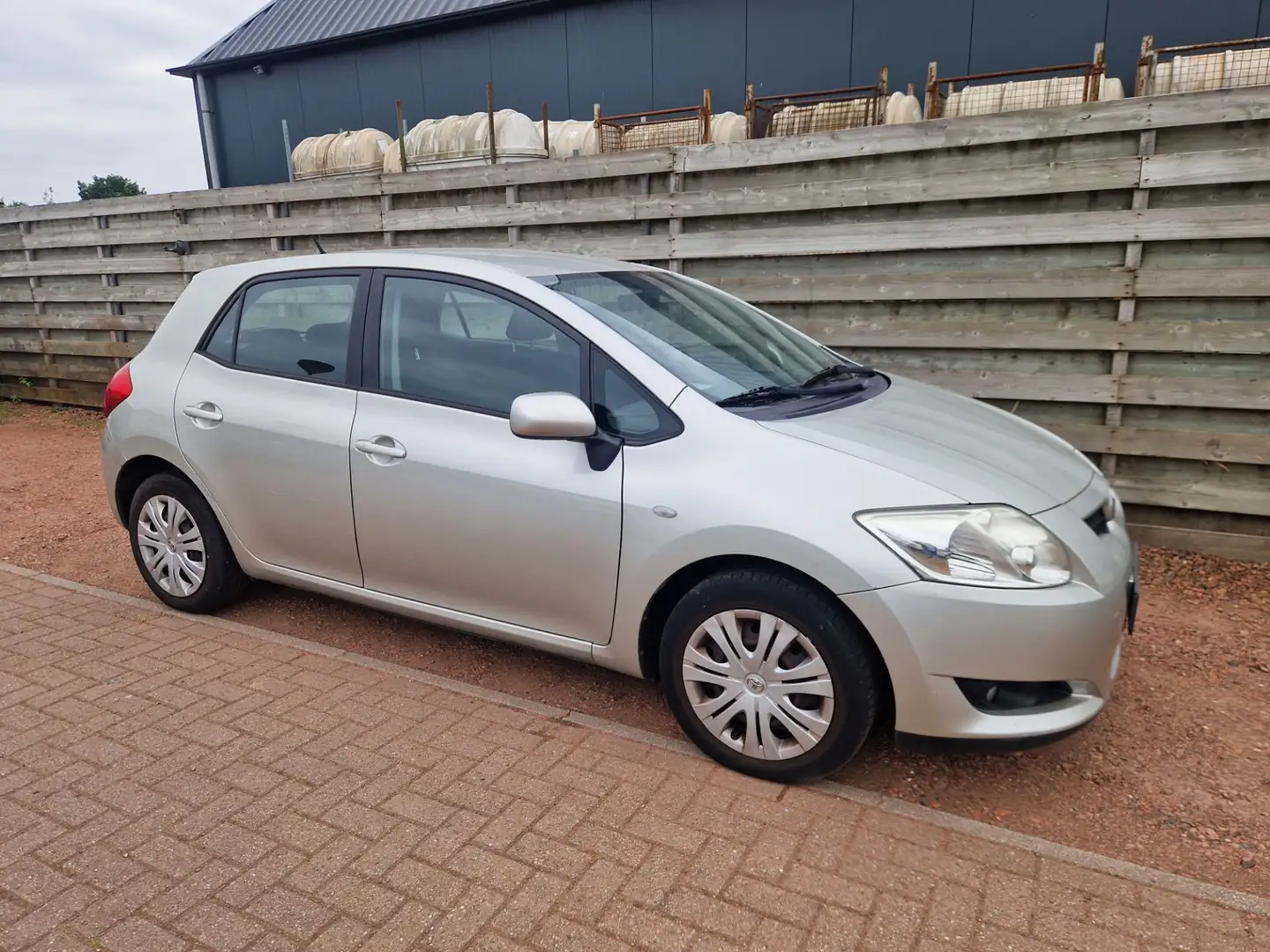 Toyota Auris 1.6-16V Sol Gris - 1