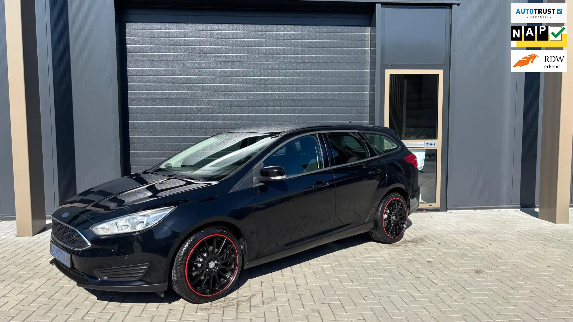 Ford Focus Wagon 1.0 EcoBoost Trend | AIRCO | NW APK | SYNC | Noir - 1