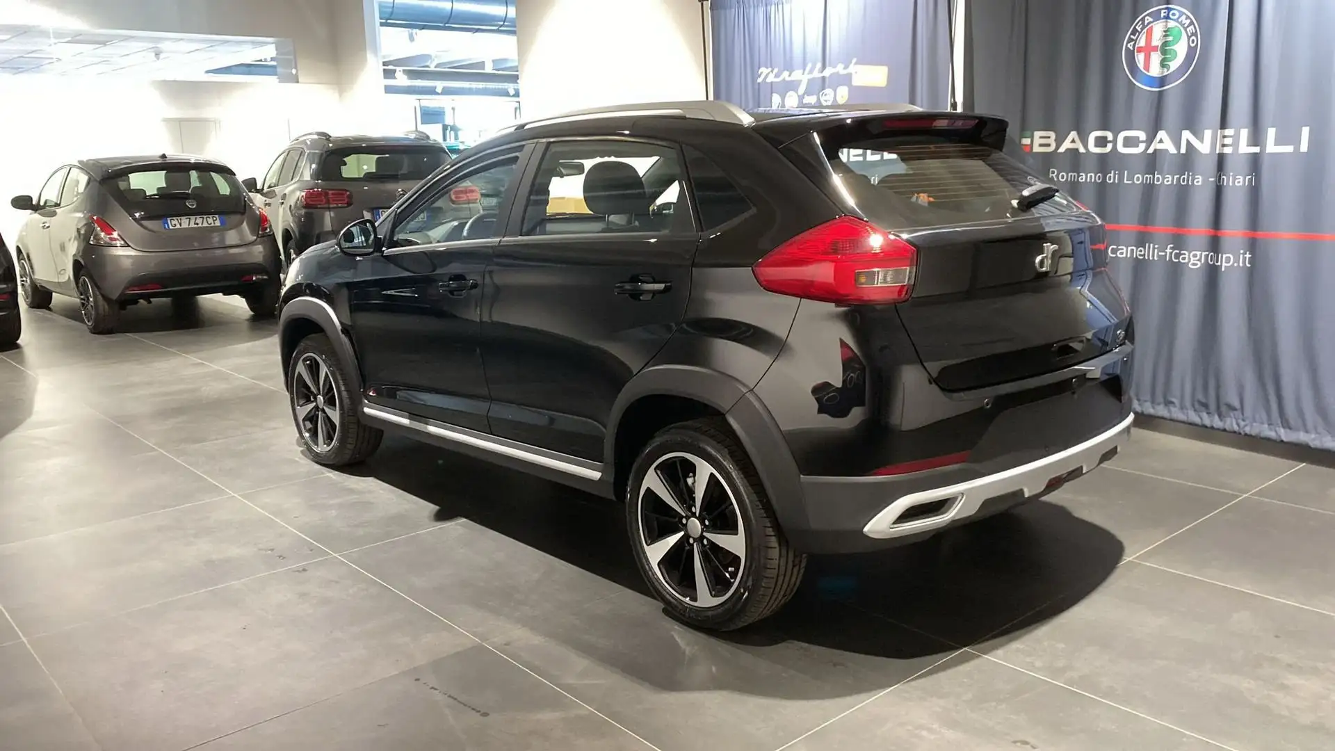 DR Automobiles DR 3.0 1.5 Bi-Fuel GPL Schwarz - 2