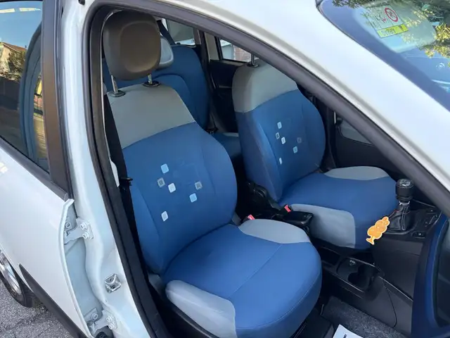 Fiat Panda view 12