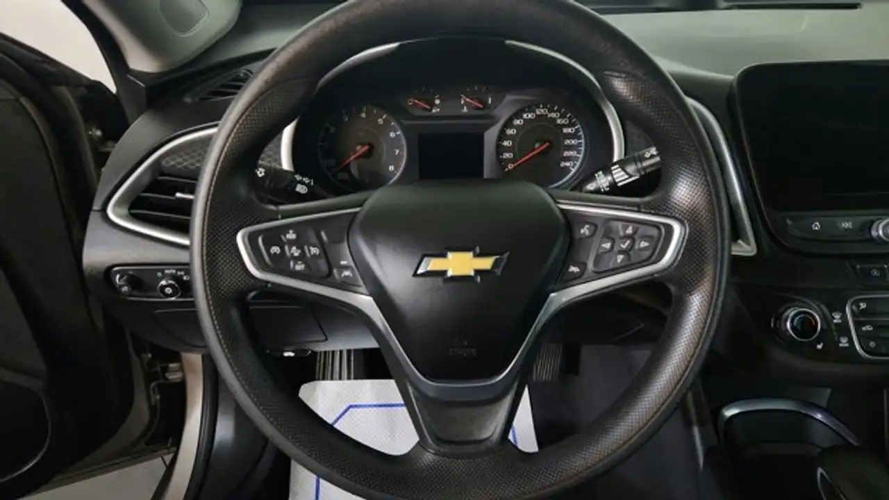 Chevrolet Malibu снимка Chevrolet Malibu