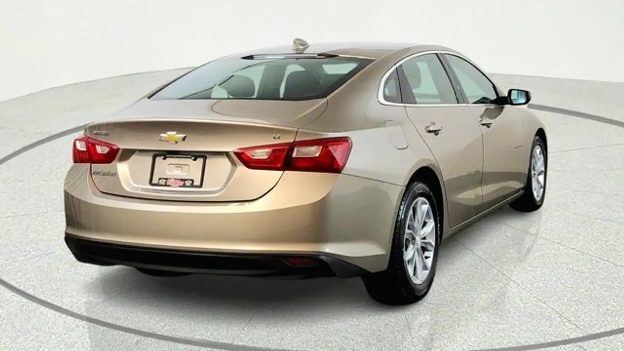 Chevrolet Malibu снимка Chevrolet Malibu