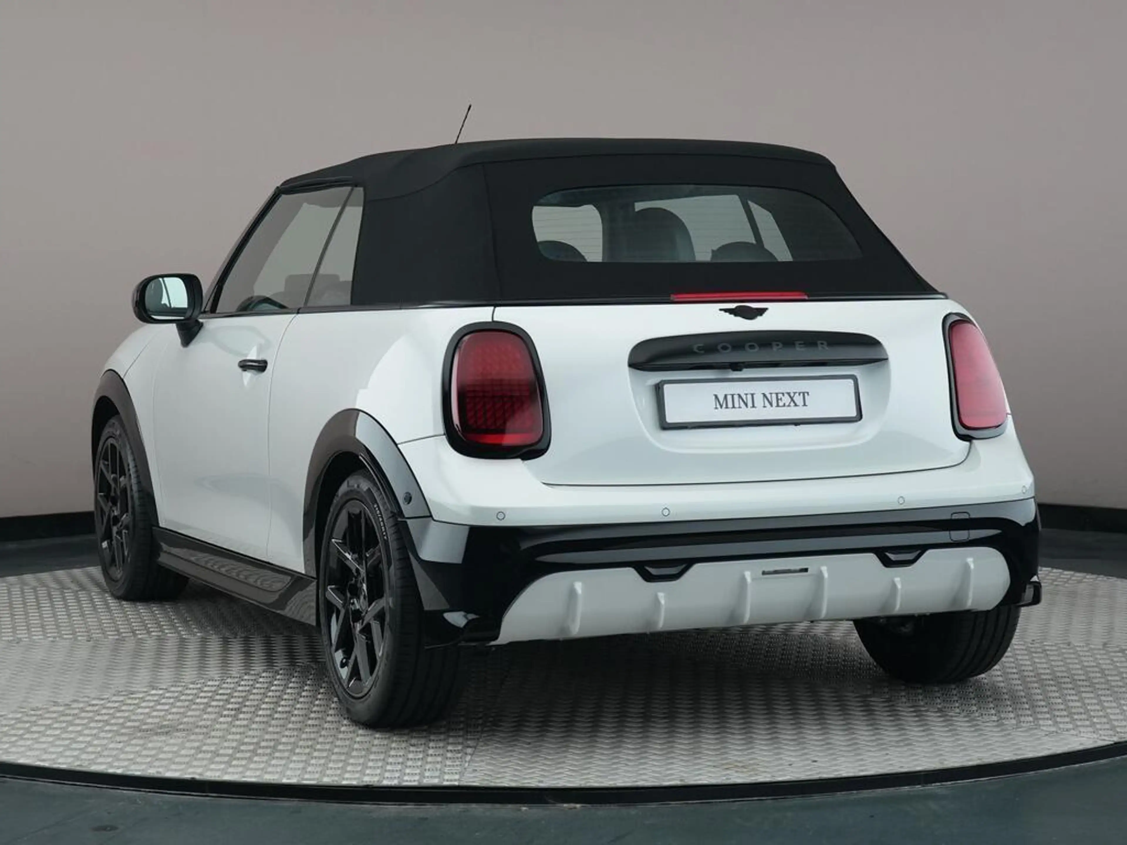 MINI Cooper C Cabrio 2.0 John Cooper Works M — photo 11
