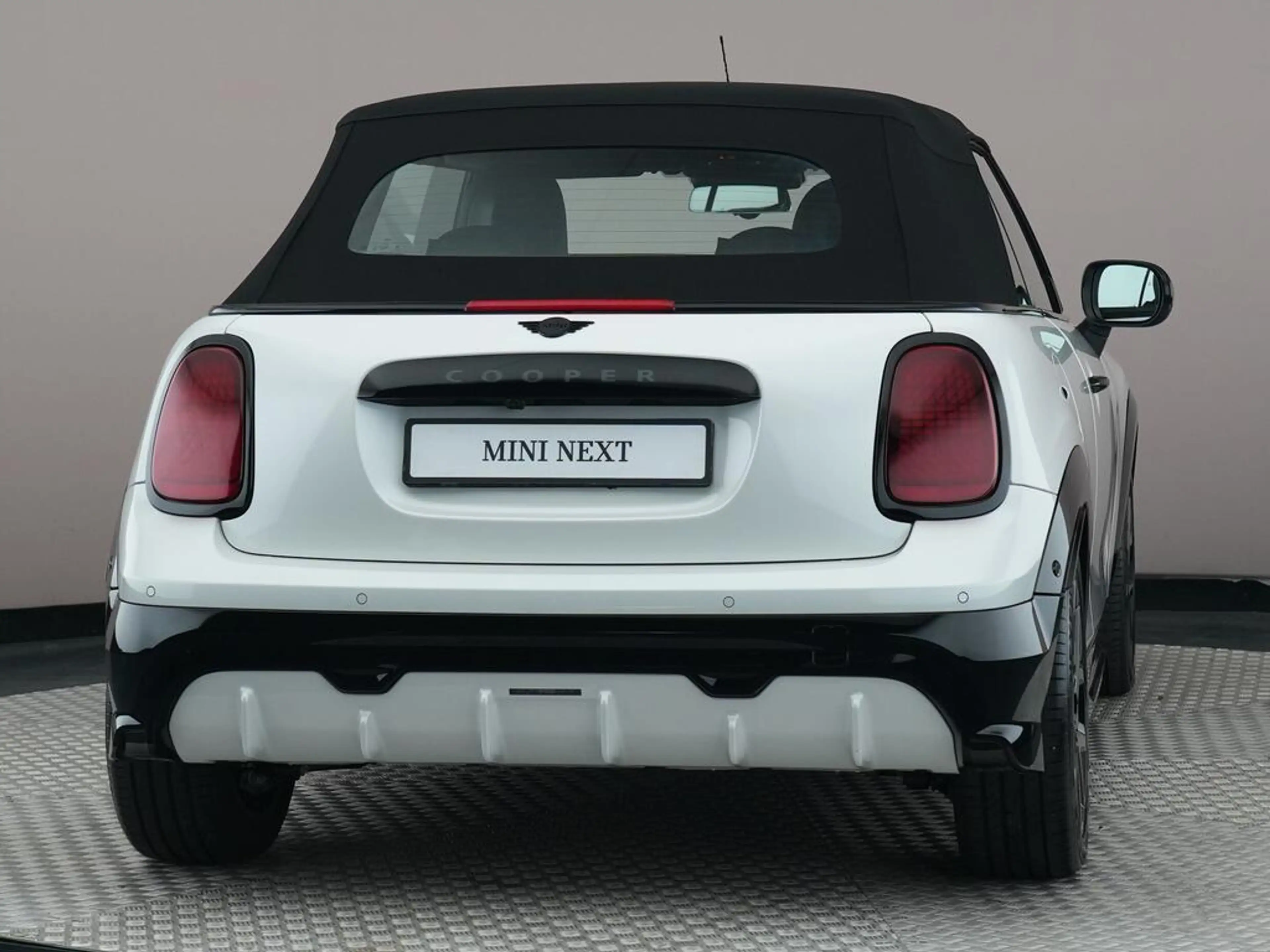 MINI Cooper C Cabrio 2.0 John Cooper Works M — photo 9