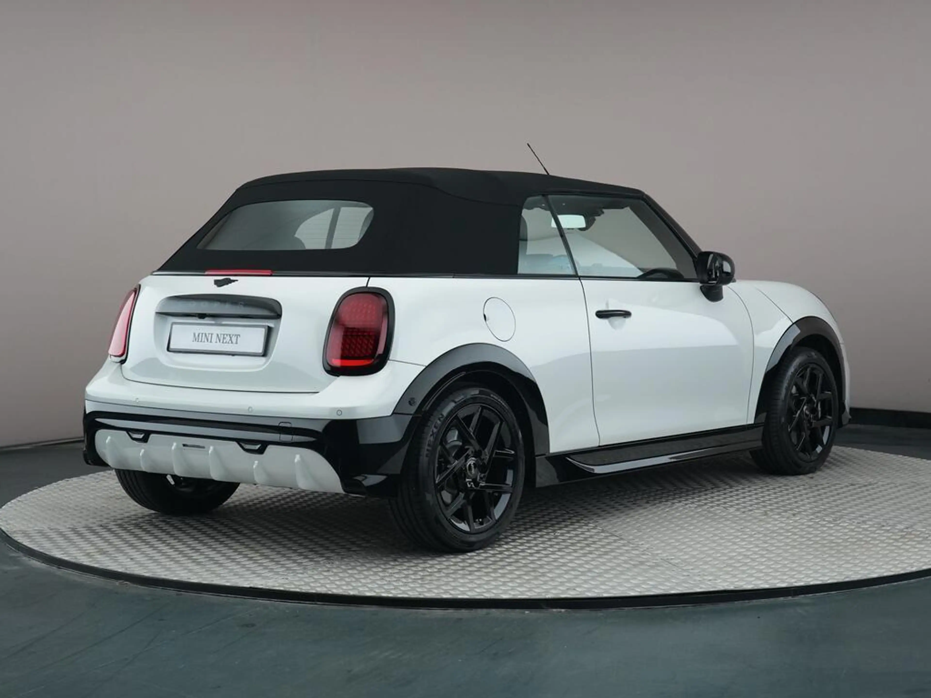 MINI Cooper C Cabrio 2.0 John Cooper Works M — photo 10