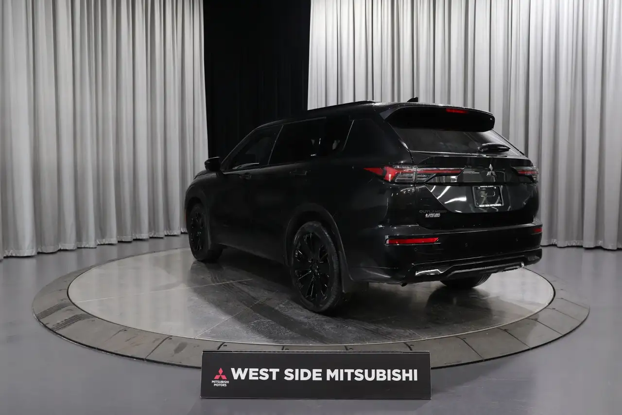 Mitsubishi Outlander снимка Mitsubishi Outlander