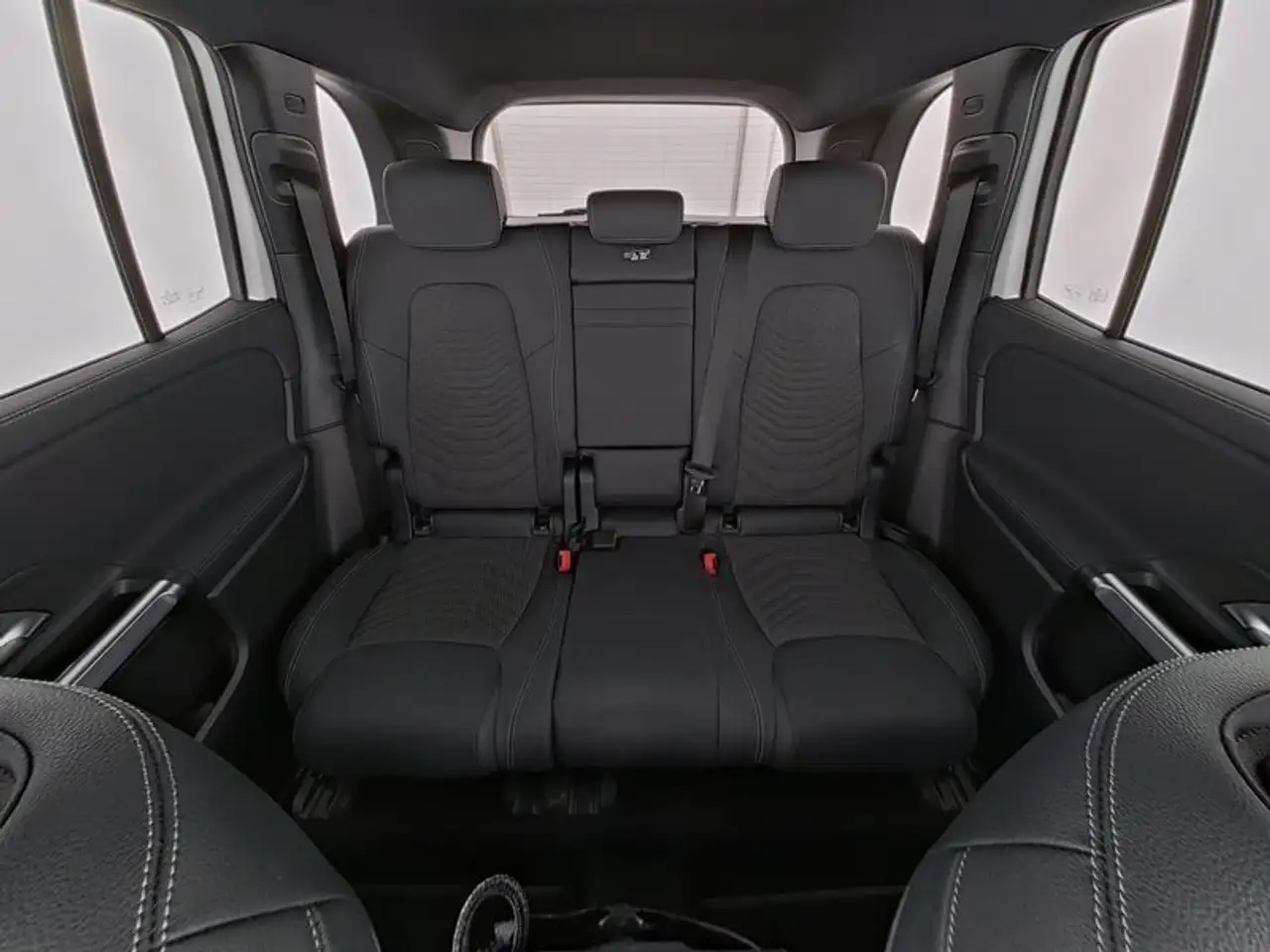 Mercedes-Benz EQB 4M PROG-ADVANCED PANO WDGS WINTER AMBIEN, миниатюра 10