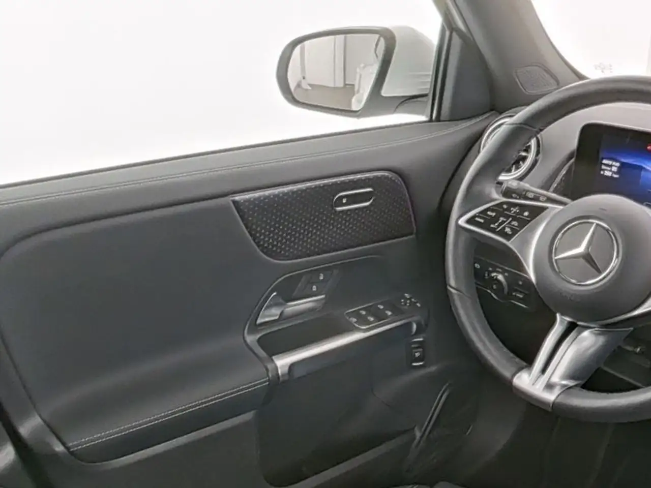 Mercedes-Benz EQB 4M PROG-ADVANCED PANO WDGS WINTER AMBIEN, миниатюра 6