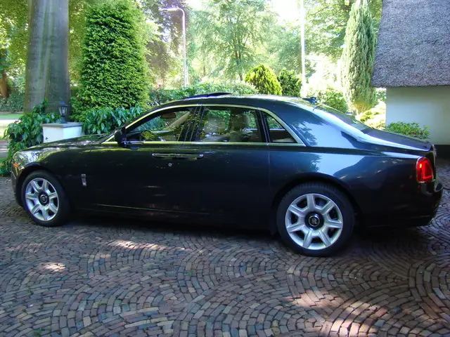 Rolls-Royce Ghost 6.6 V12