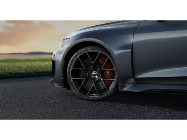 Audi RS5 view 7