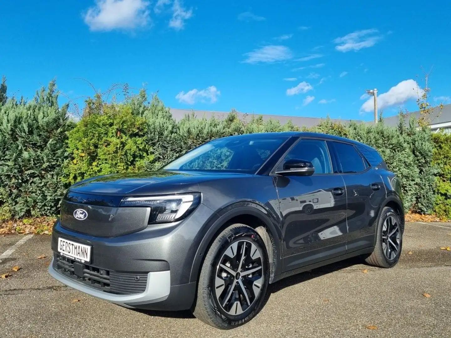 Ford Explorer Extended RWD 77kWh Explorer Wärmep. 360Grad Grijs - 1