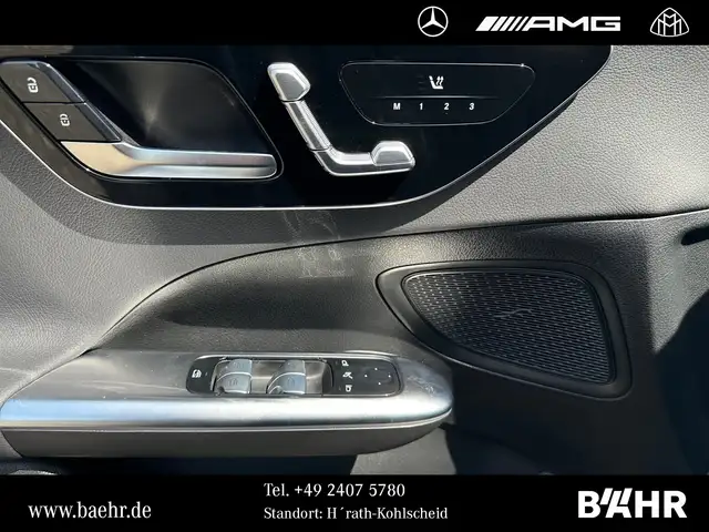 Mercedes-Benz C Class view 11