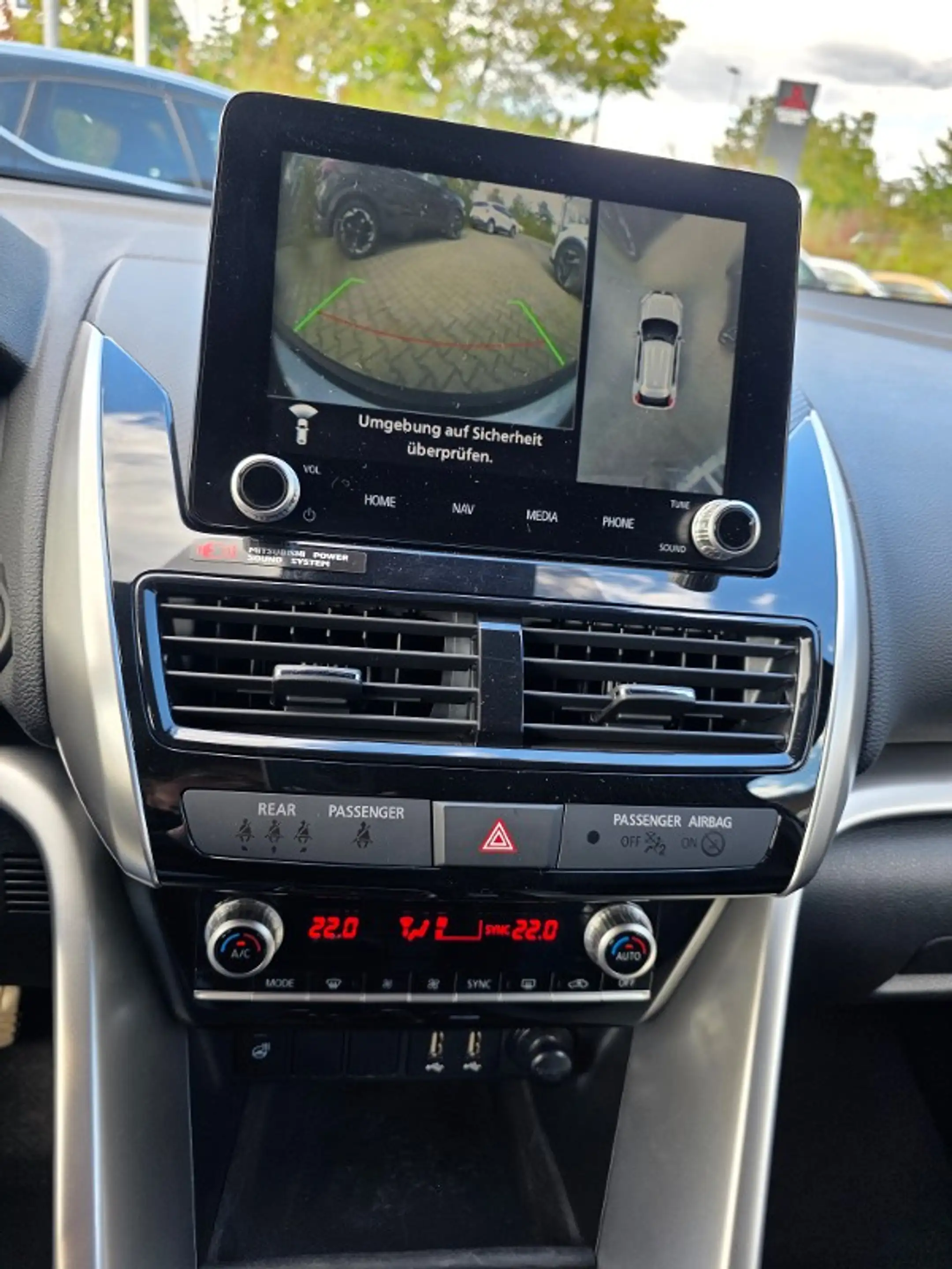 Mitsubishi Eclipse Cross Plug-in Hybrid TOP 4WD Panorama — photo 11