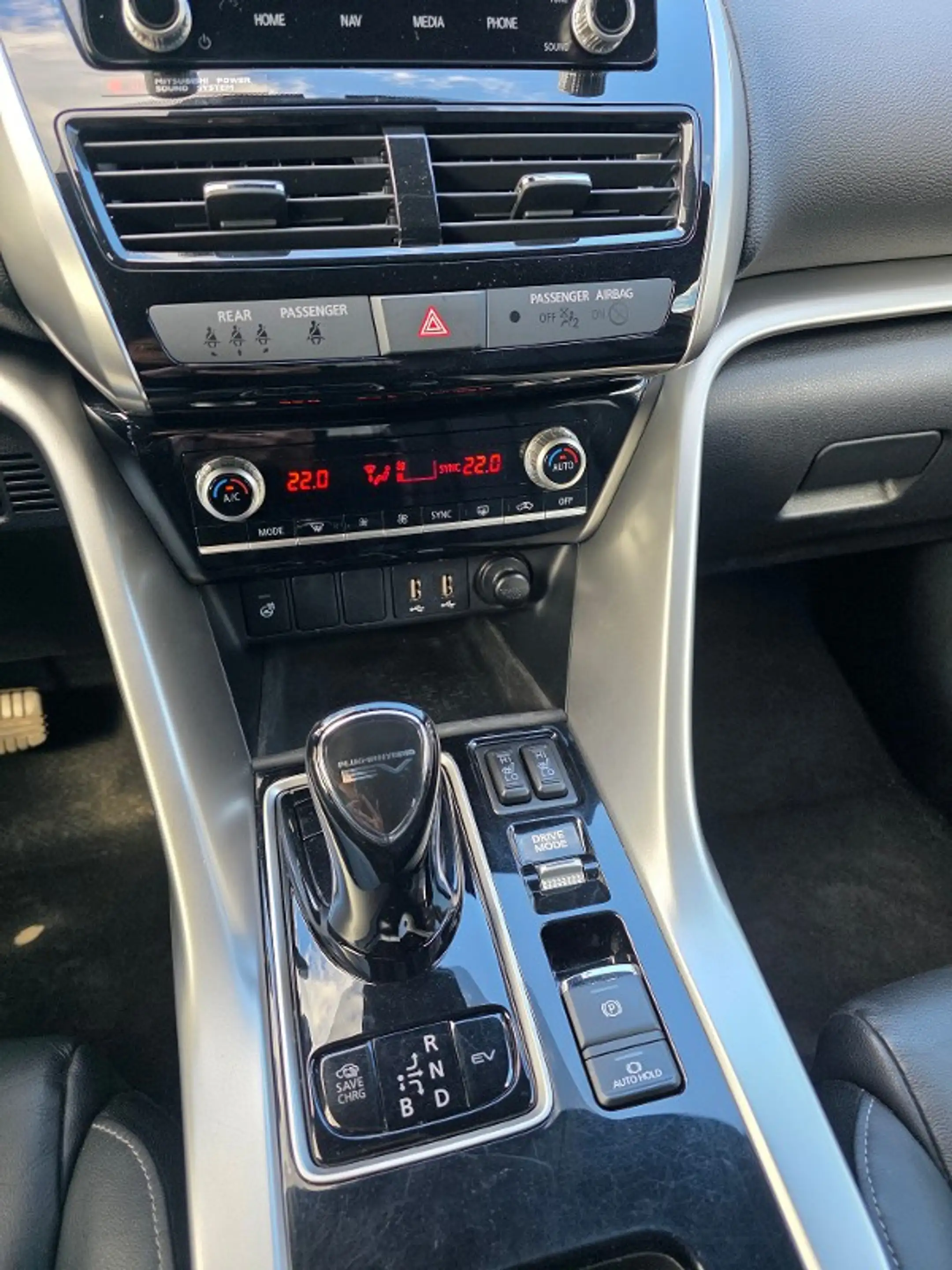 Mitsubishi Eclipse Cross Plug-in Hybrid TOP 4WD Panorama — photo 12