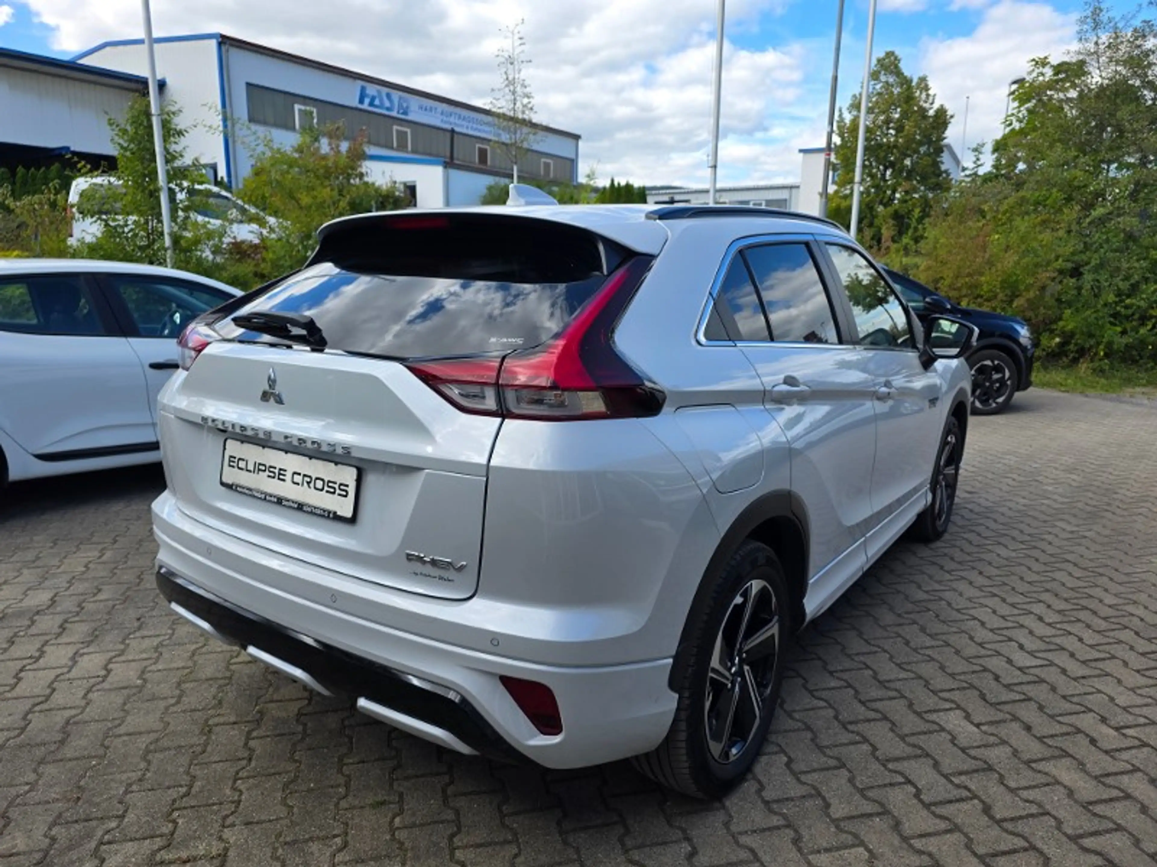 Mitsubishi Eclipse Cross Plug-in Hybrid TOP 4WD Panorama — photo 4