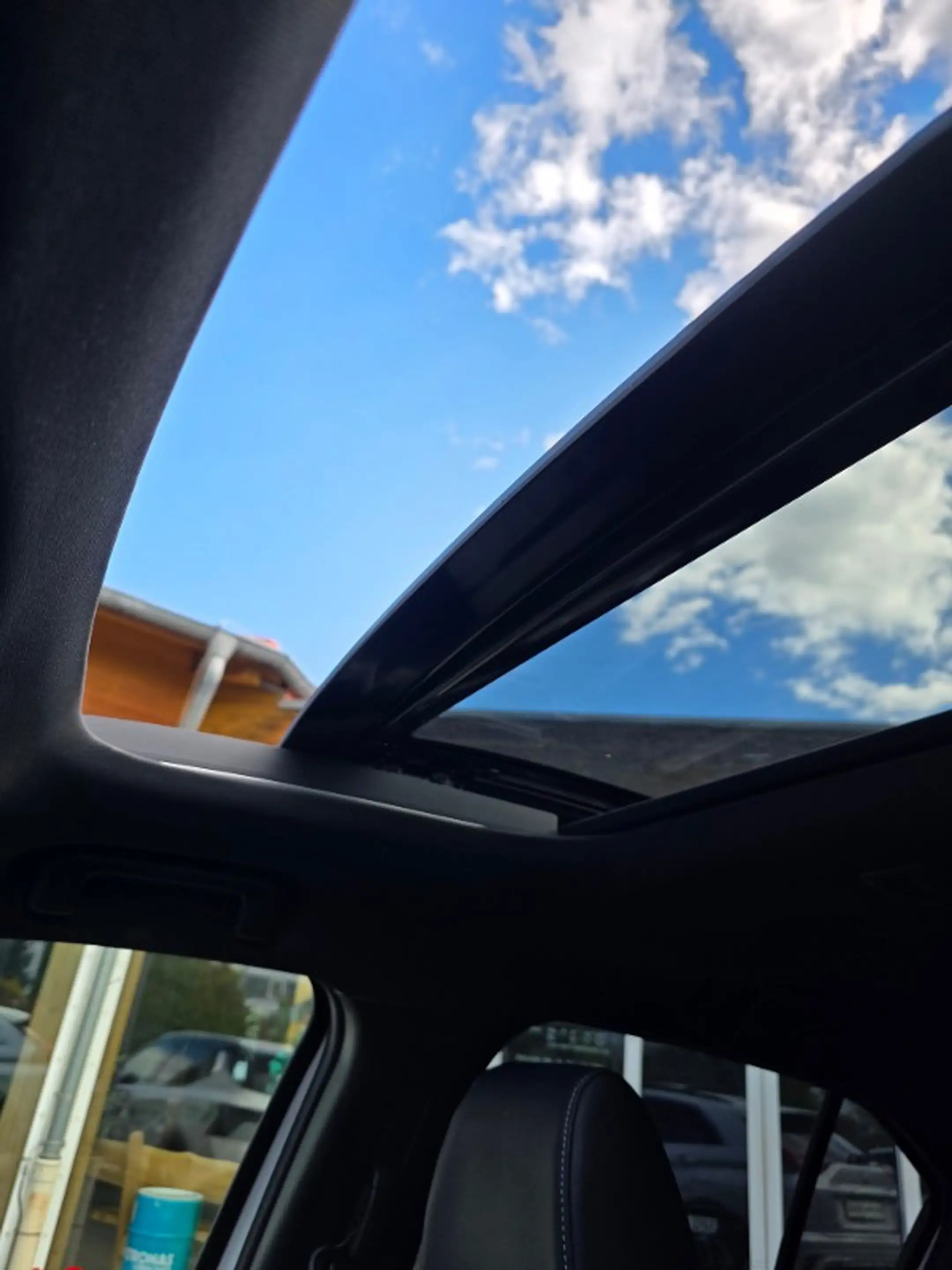 Mitsubishi Eclipse Cross Plug-in Hybrid TOP 4WD Panorama — photo 9