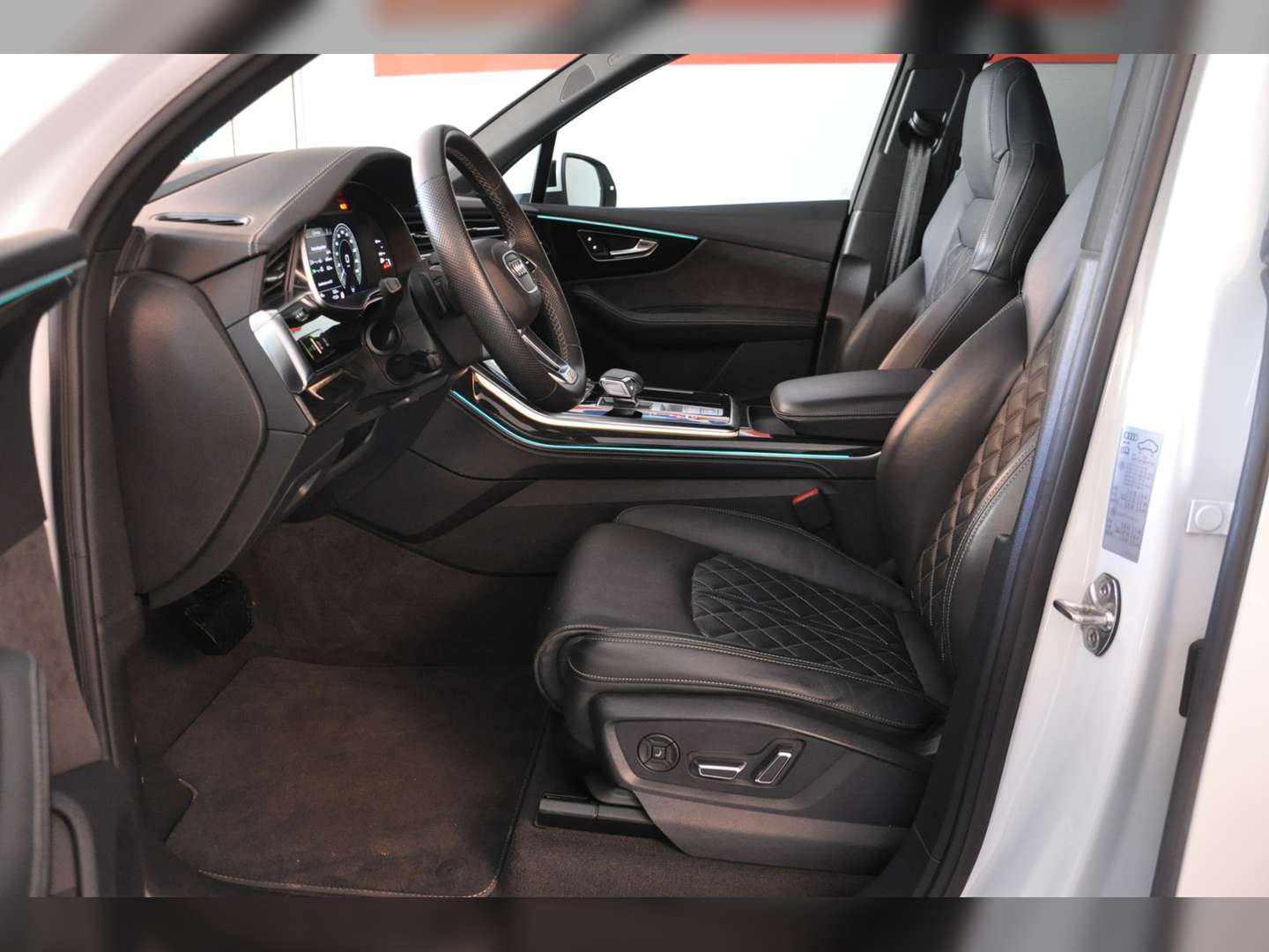 Audi Q7 S Line 55 TFSIe -  - Joinsteer - #4