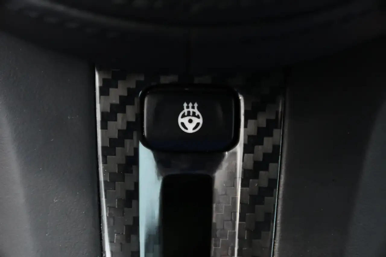 BMW M4 photo BMW M4