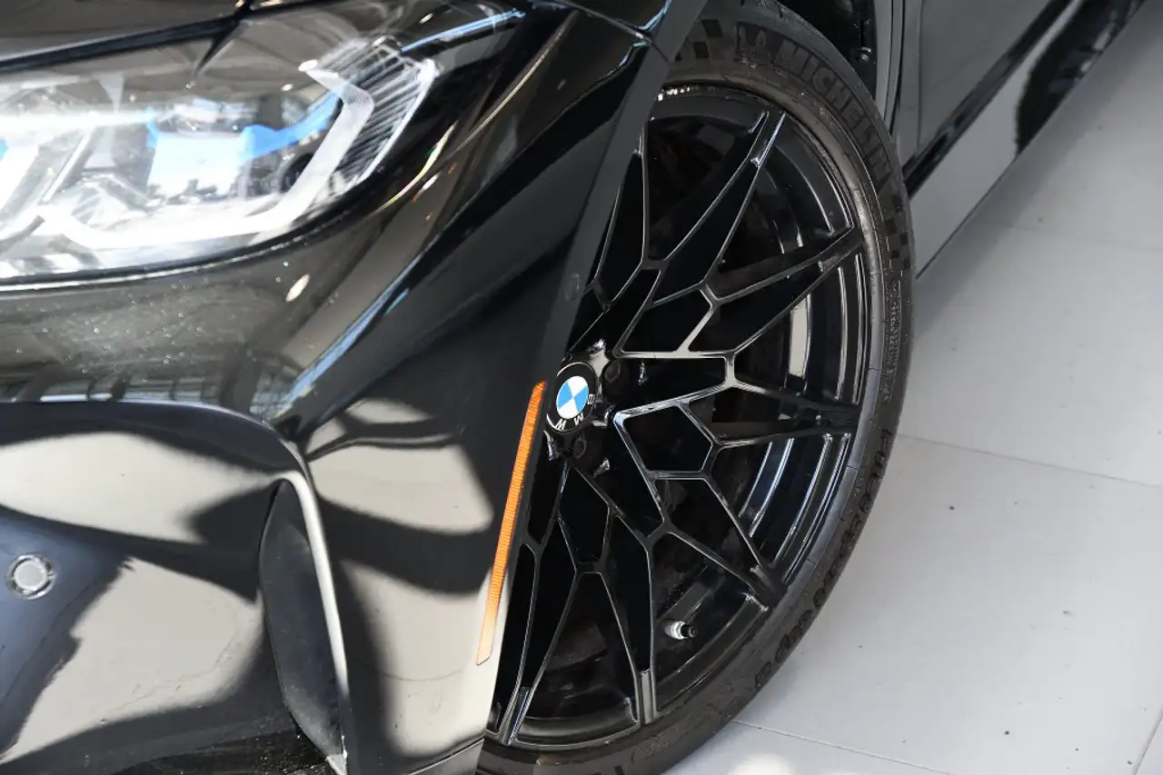 BMW M4 photo BMW M4