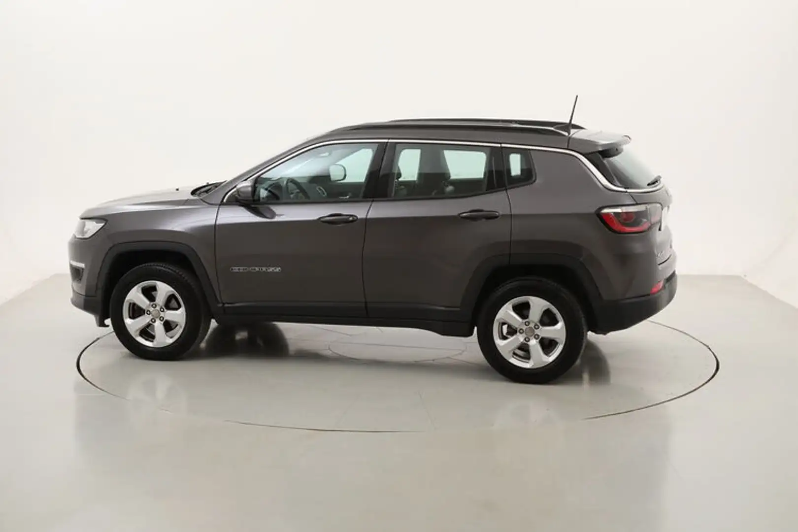 Jeep Compass Business 4WD 2.0 Diesel 140CV Gris - 2
