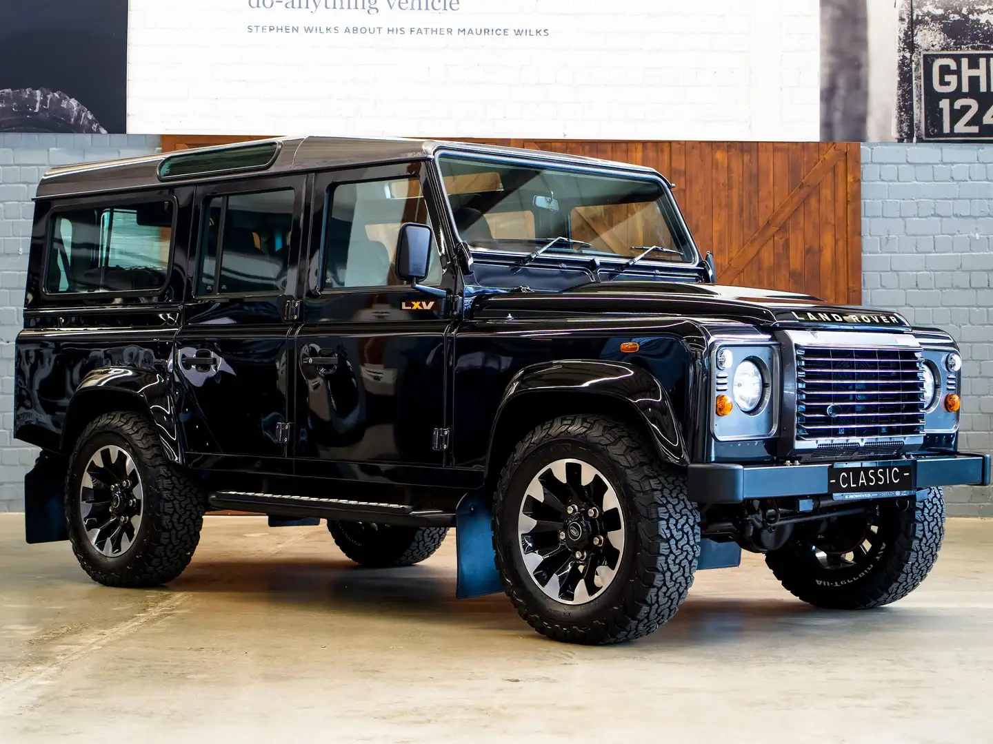 Land Rover Defender Defender 110 DPF Station Wagon LXV WORKS UPGRADE Noir - 1