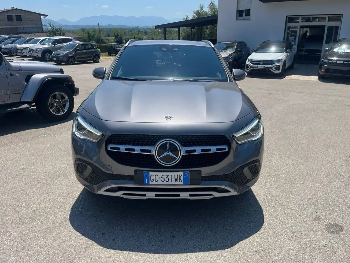 Mercedes-Benz GLA 200 d Automatic Business Extra Grigio - 1