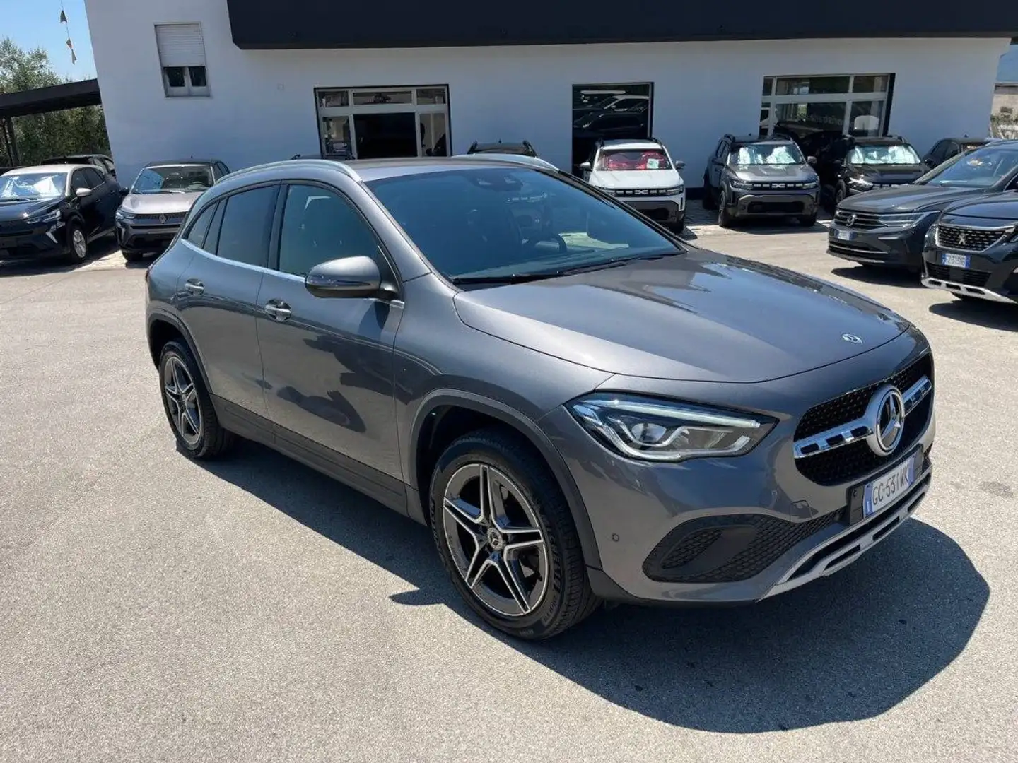 Mercedes-Benz GLA 200 d Automatic Business Extra Grigio - 2