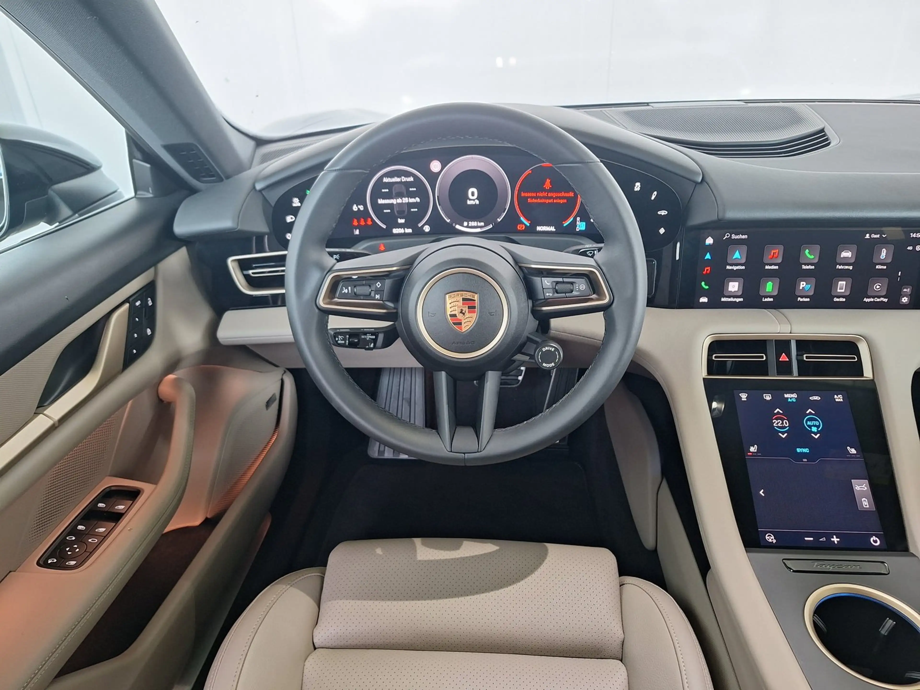 Porsche Taycan 4S Cross Turismo — photo 13