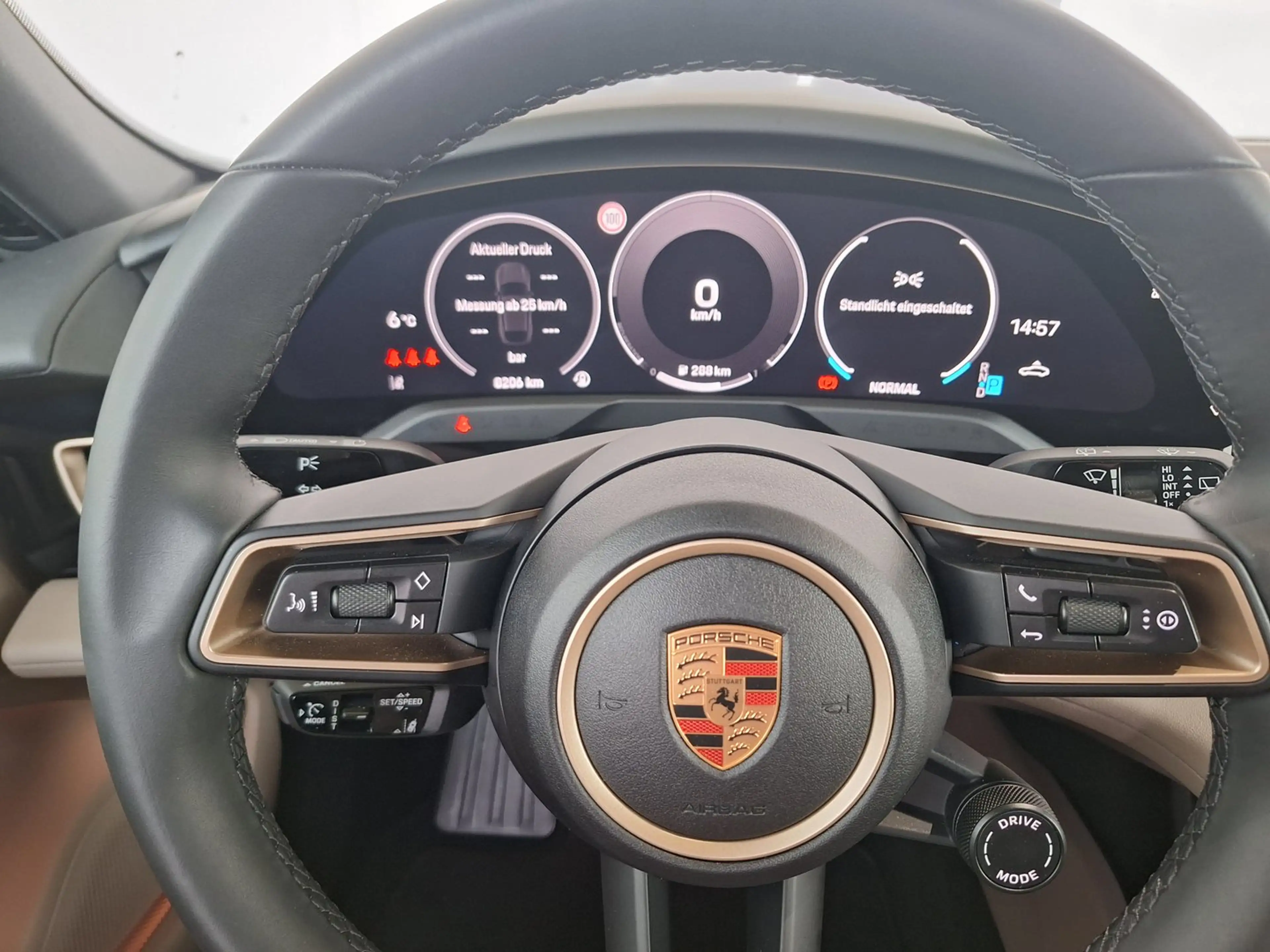 Porsche Taycan 4S Cross Turismo — photo 14